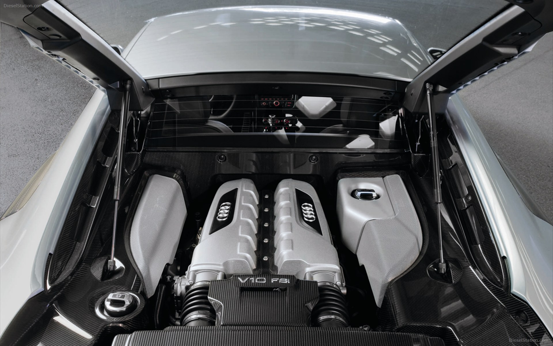 Audi R8 V10 5 2 FSI Quattro 2012