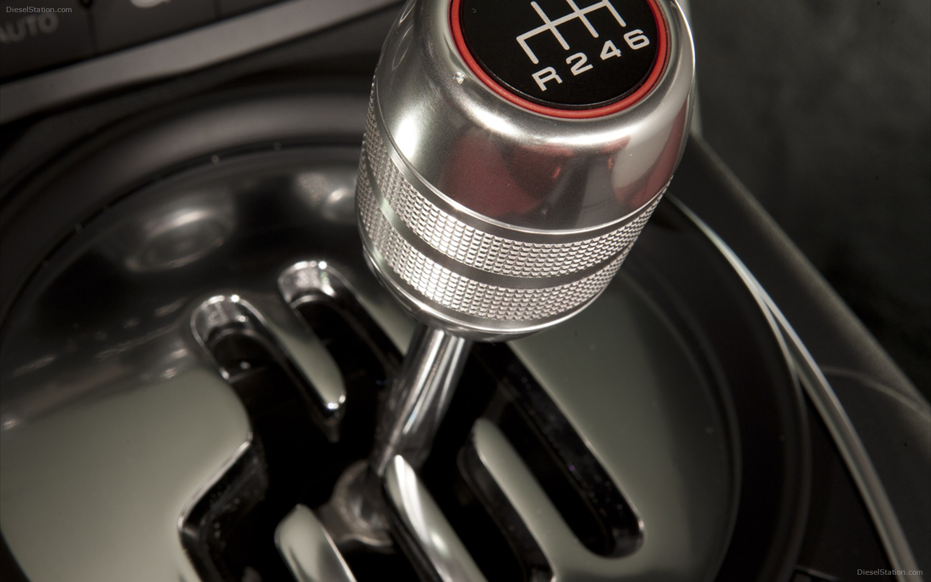 Audi R8 V10 5 2 FSI Quattro 2012