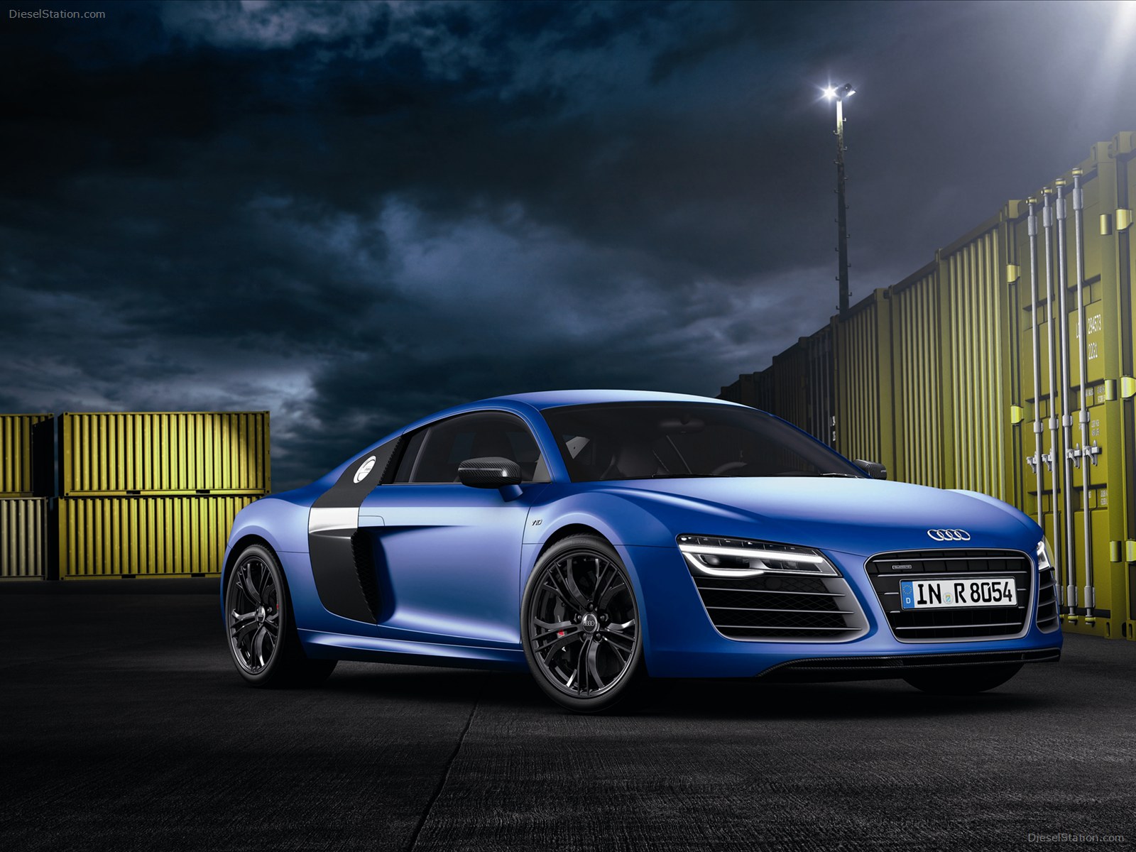 Audi R8 V10 Plus 2013