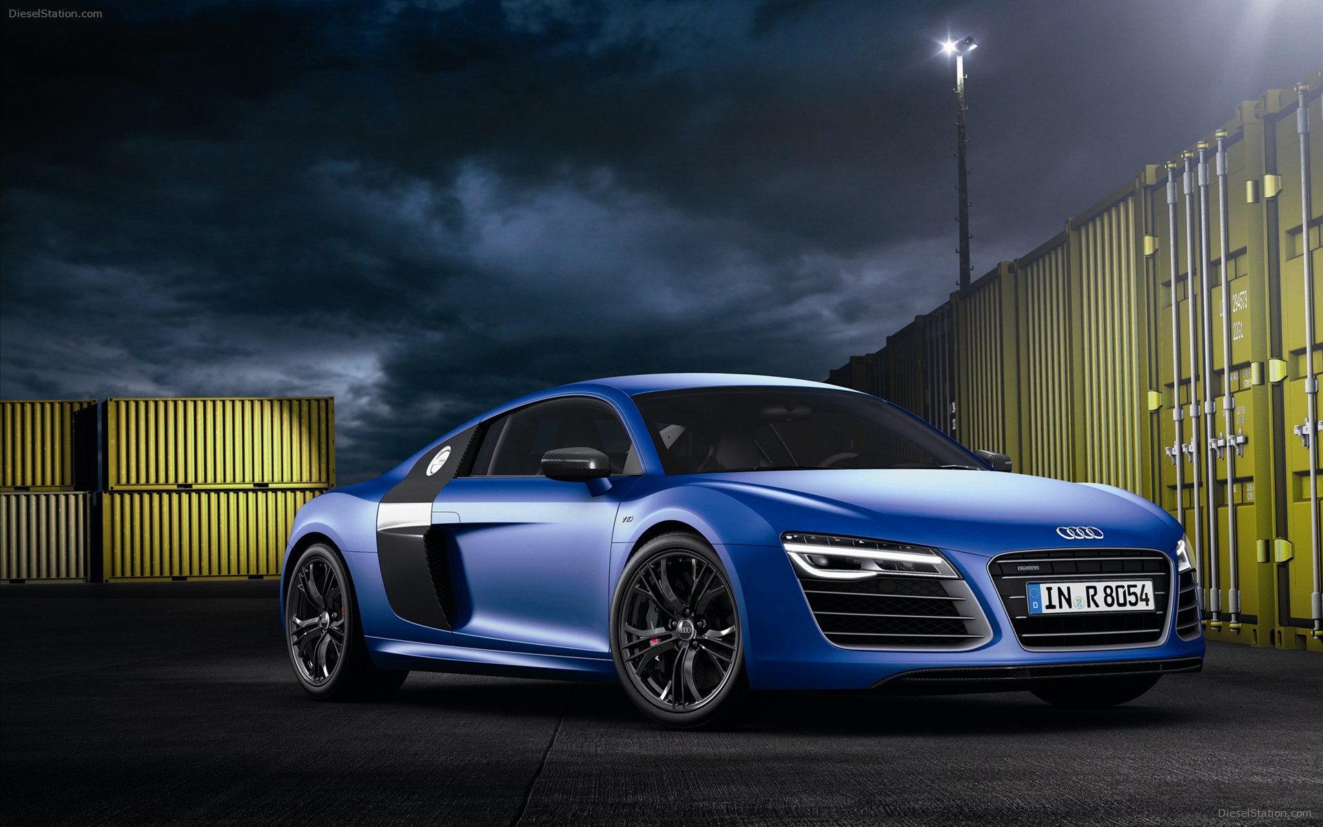 Audi R8 V10 Plus 2013