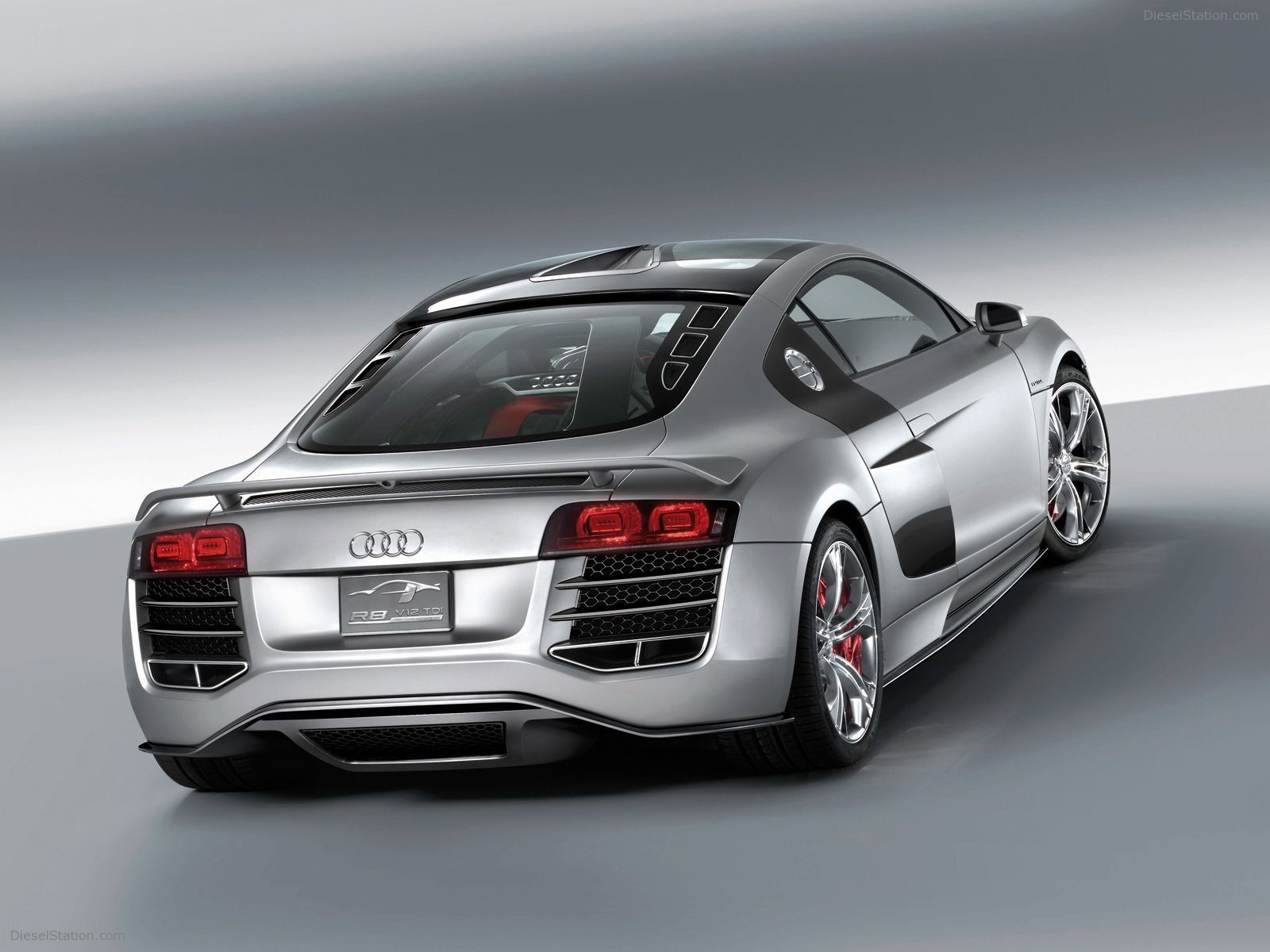 Audi R8 V12 TDI Concept Pics