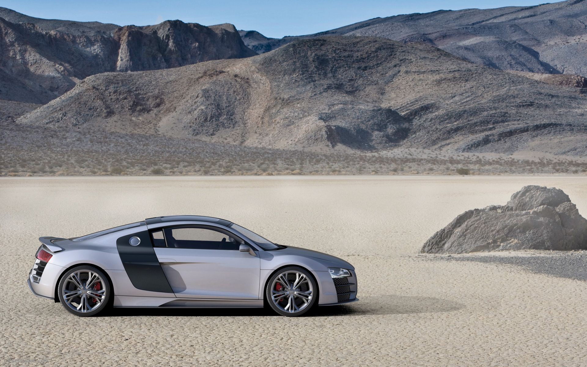 Audi R8 V12 TDI Concept Pics
