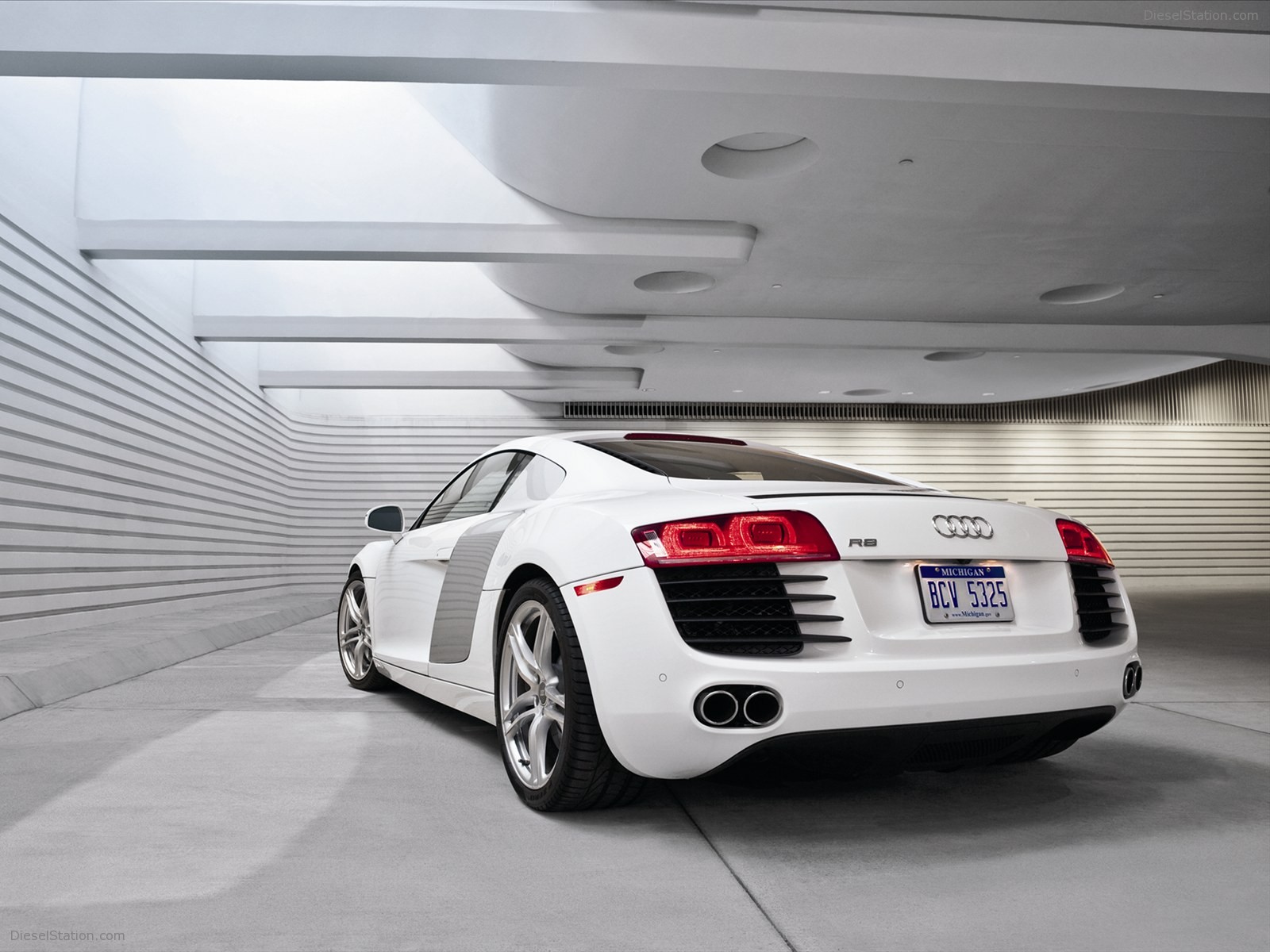Audi R8 (V8) 4.2 FSI quattro 2011