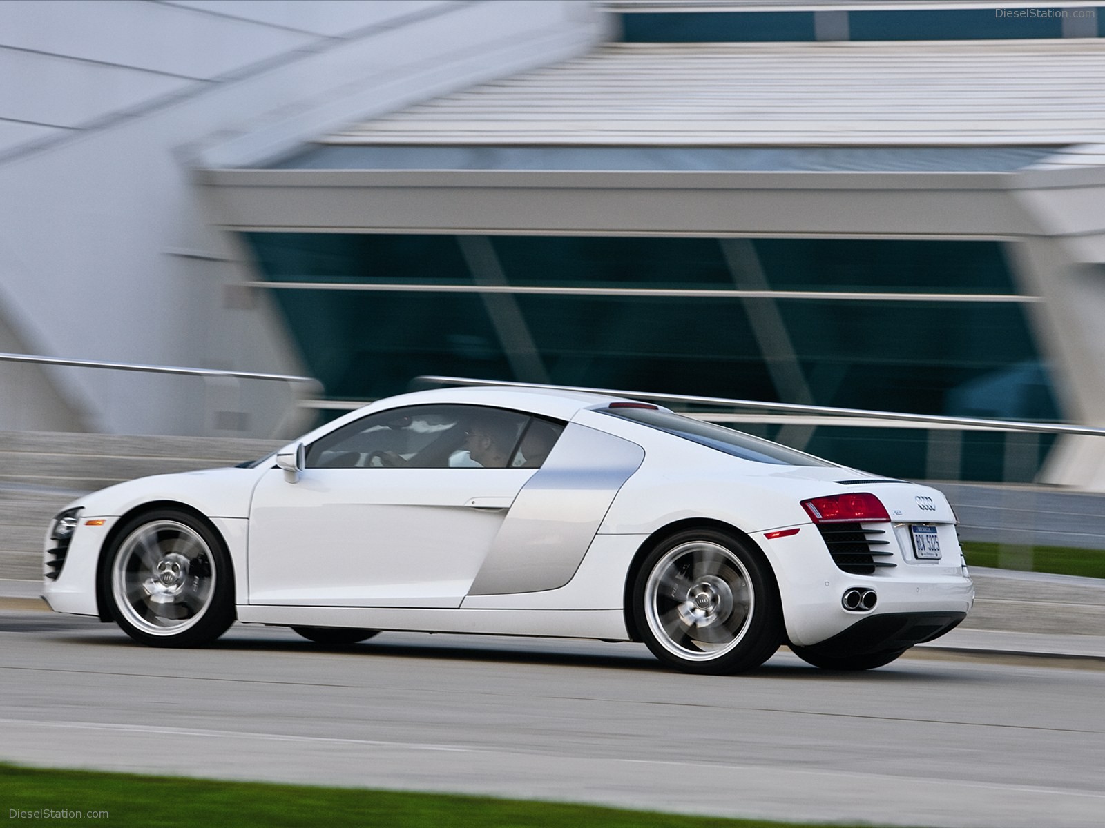 Audi R8 (V8) 4.2 FSI quattro 2011