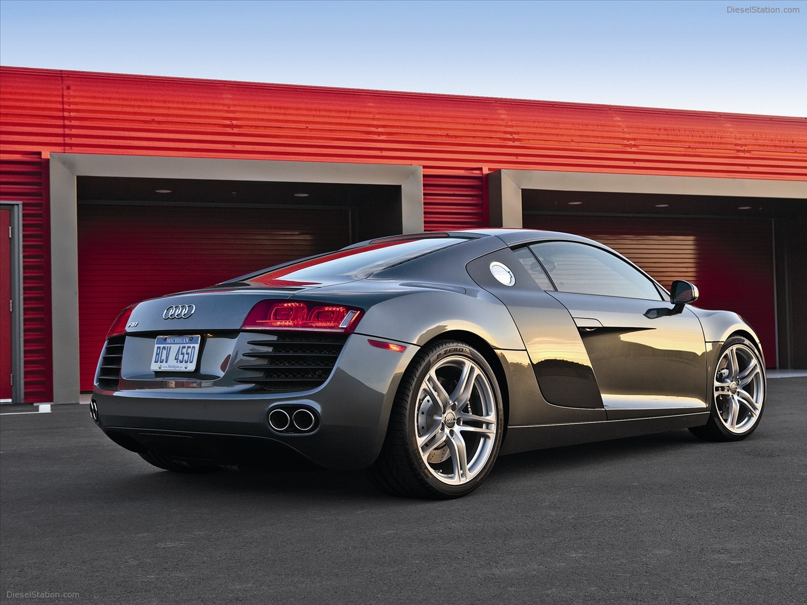 Audi R8 (V8) 4.2 FSI quattro 2011