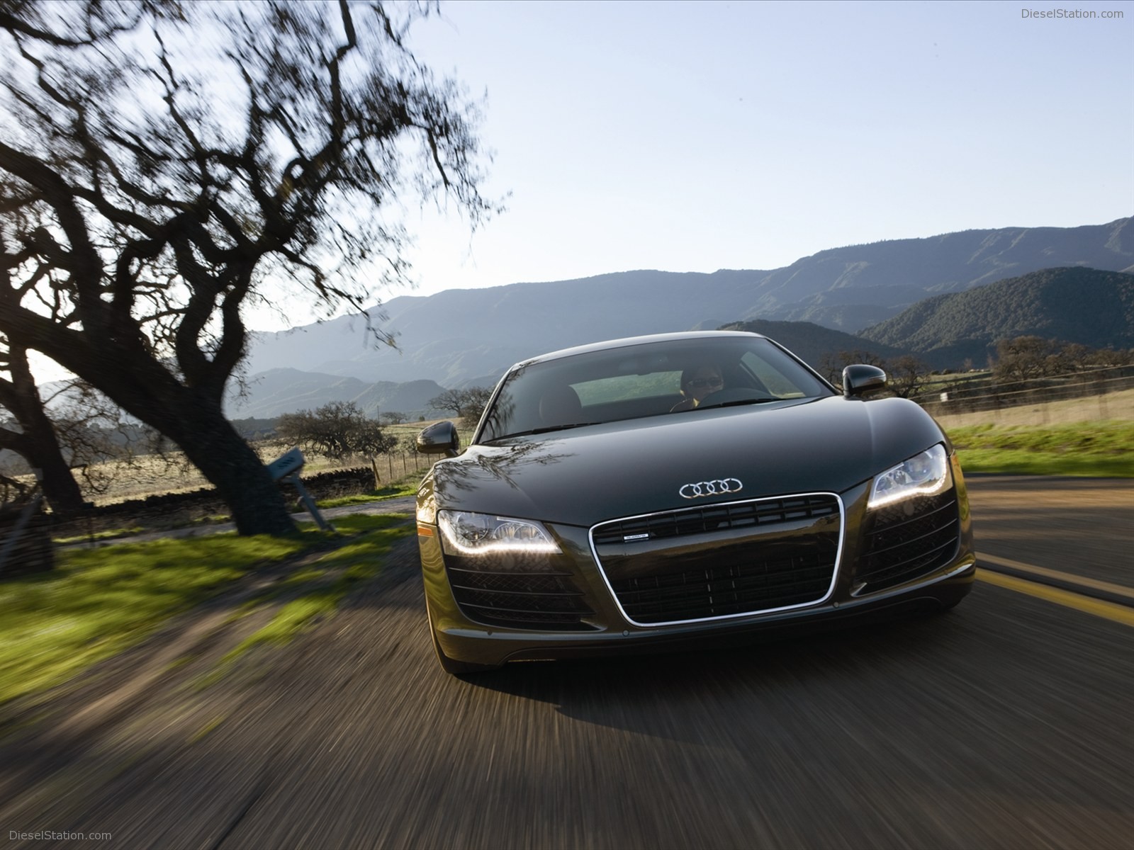 Audi R8 (V8) 4.2 FSI quattro 2011