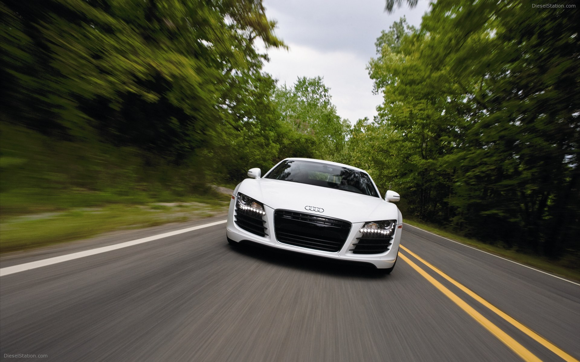 Audi R8 (V8) 4.2 FSI quattro 2011