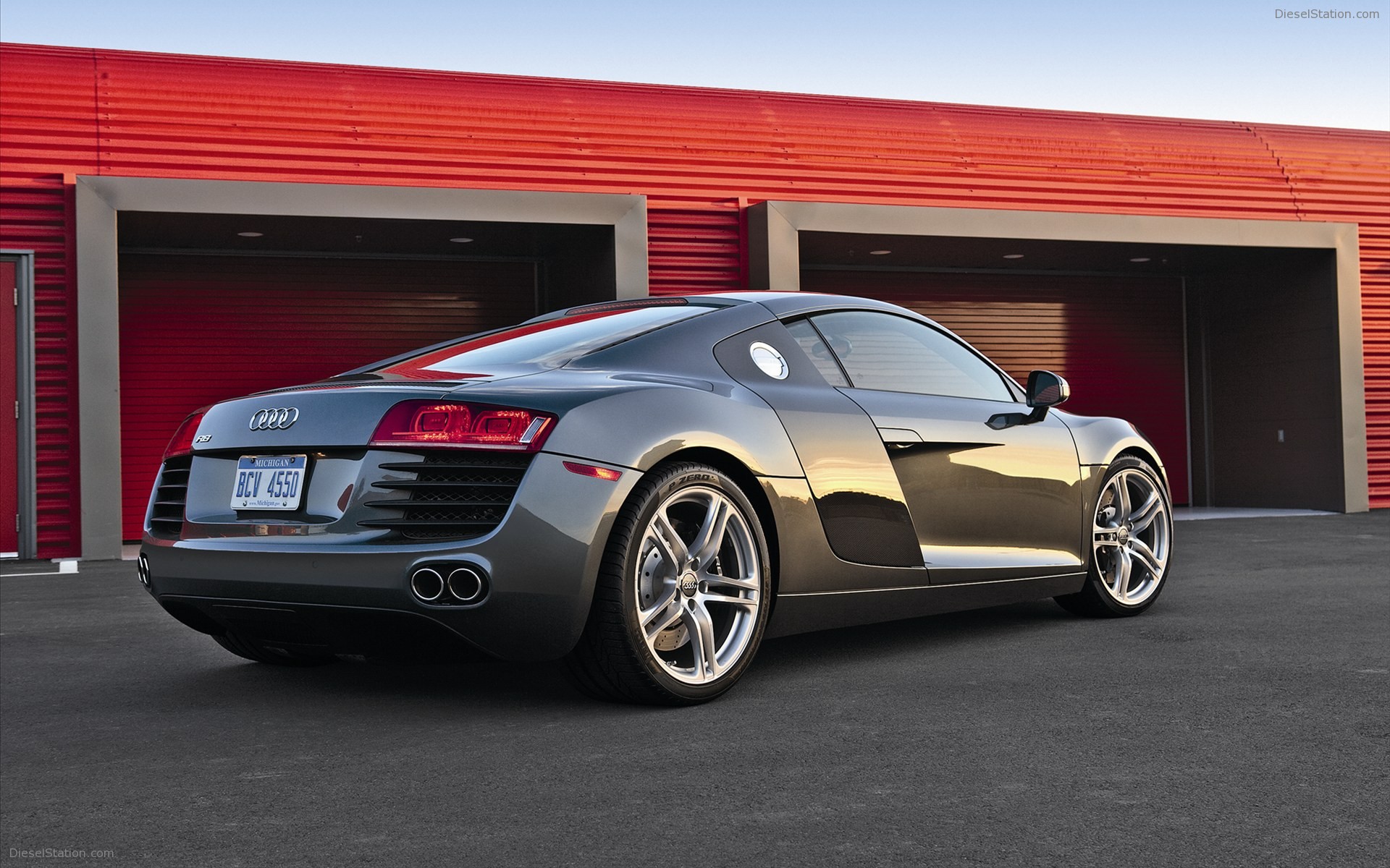 Audi R8 (V8) 4.2 FSI quattro 2011