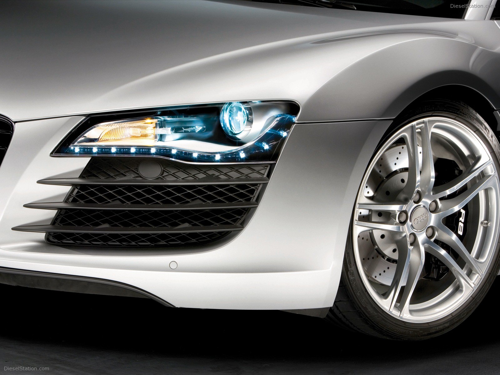 Audi R8