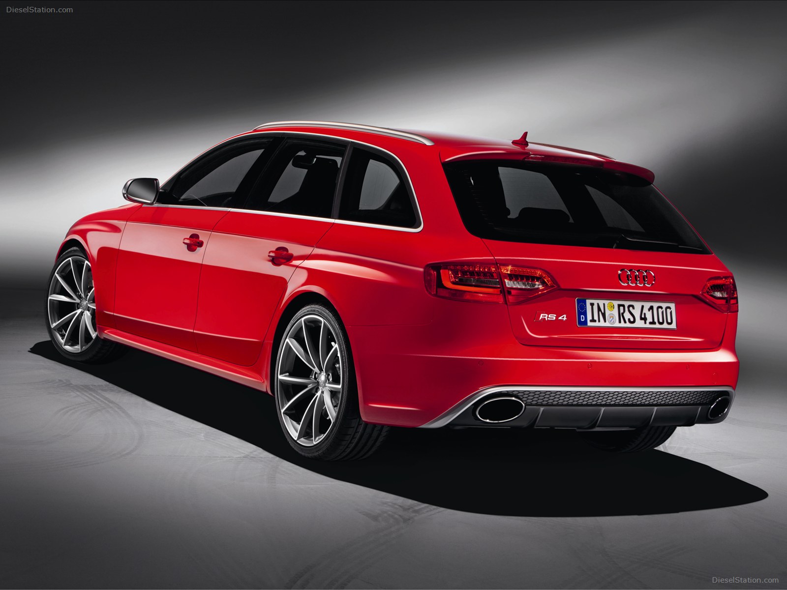 Audi RS4 Avant 2013