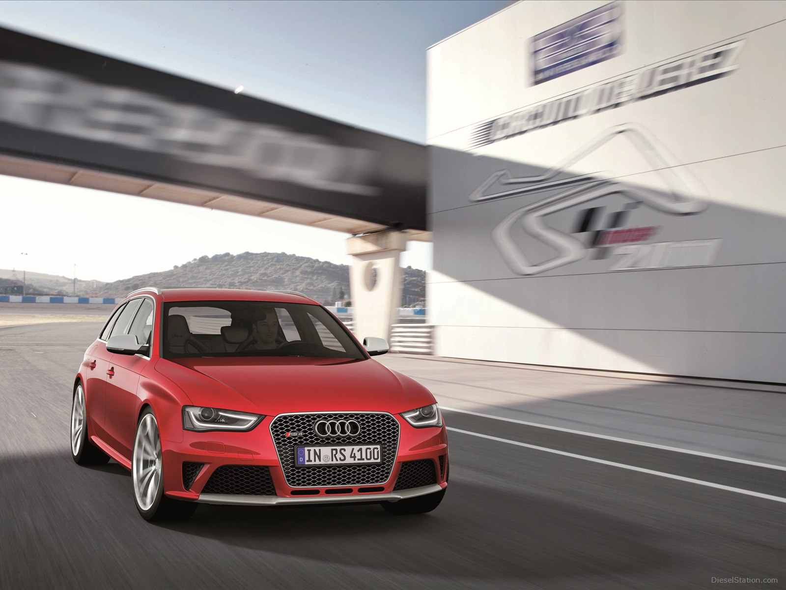 Audi RS4 Avant 2013