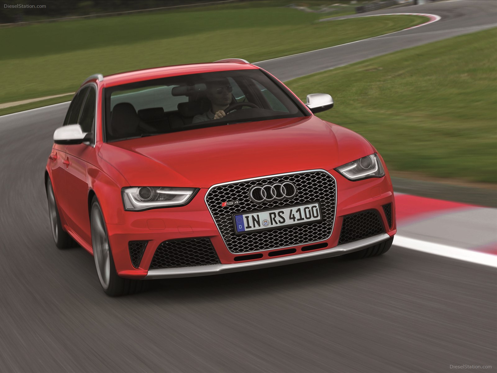 Audi RS4 Avant 2013