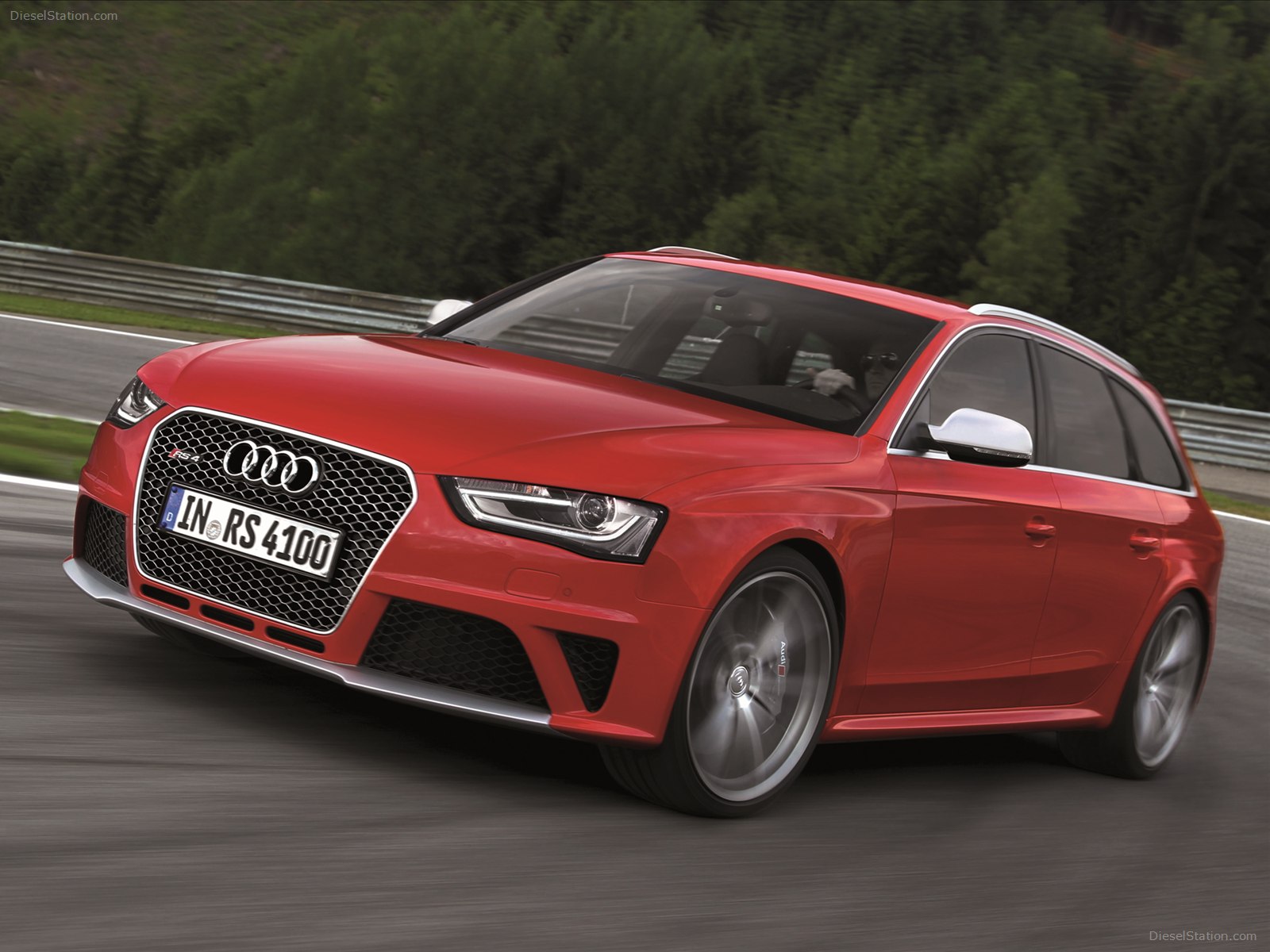 Audi RS4 Avant 2013