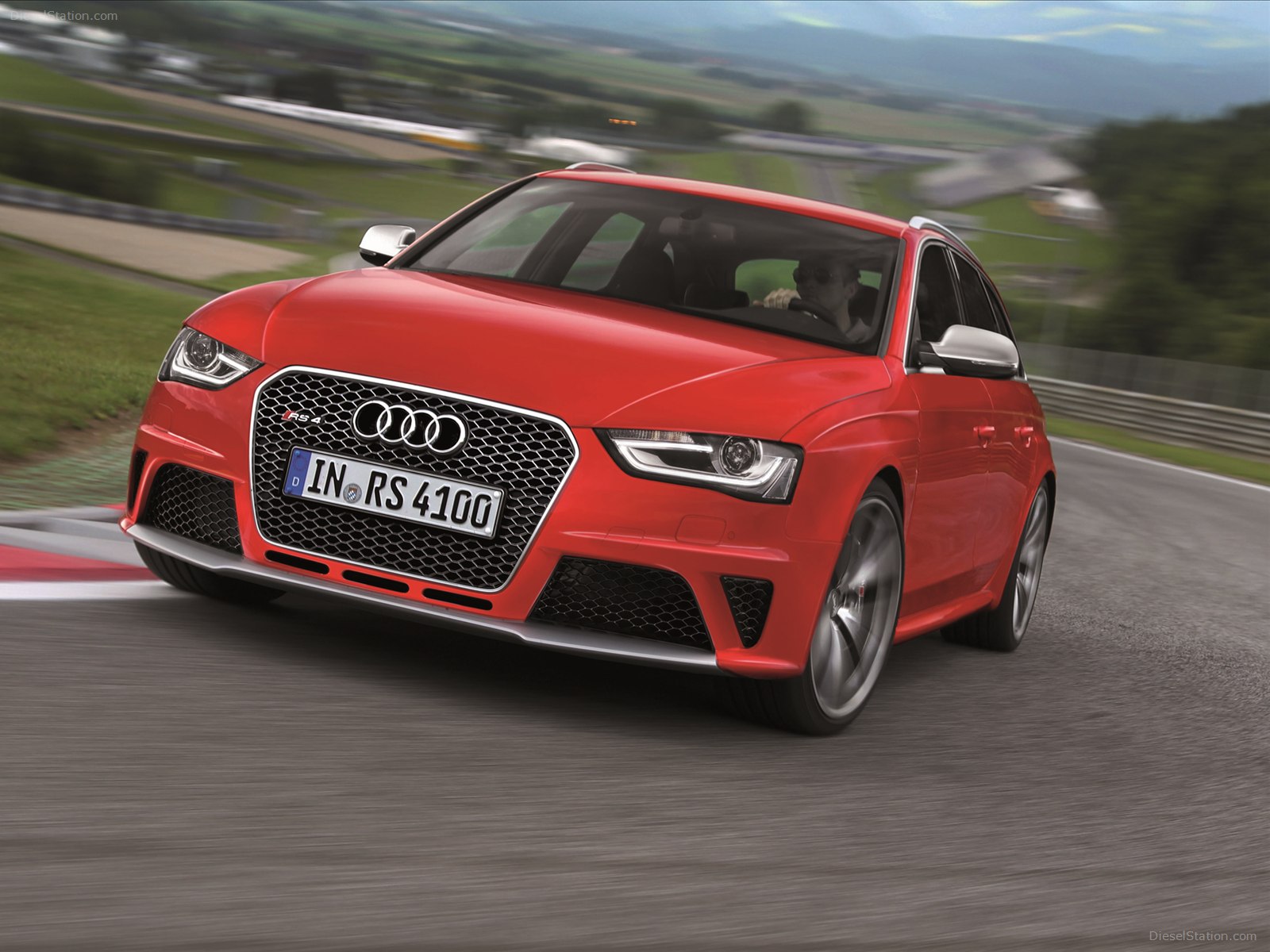 Audi RS4 Avant 2013
