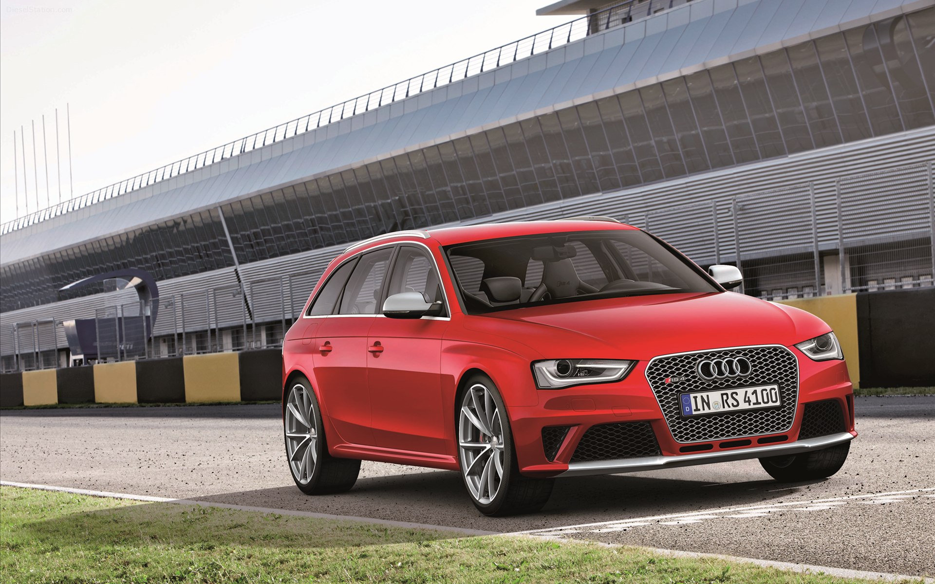 Audi RS4 Avant 2013