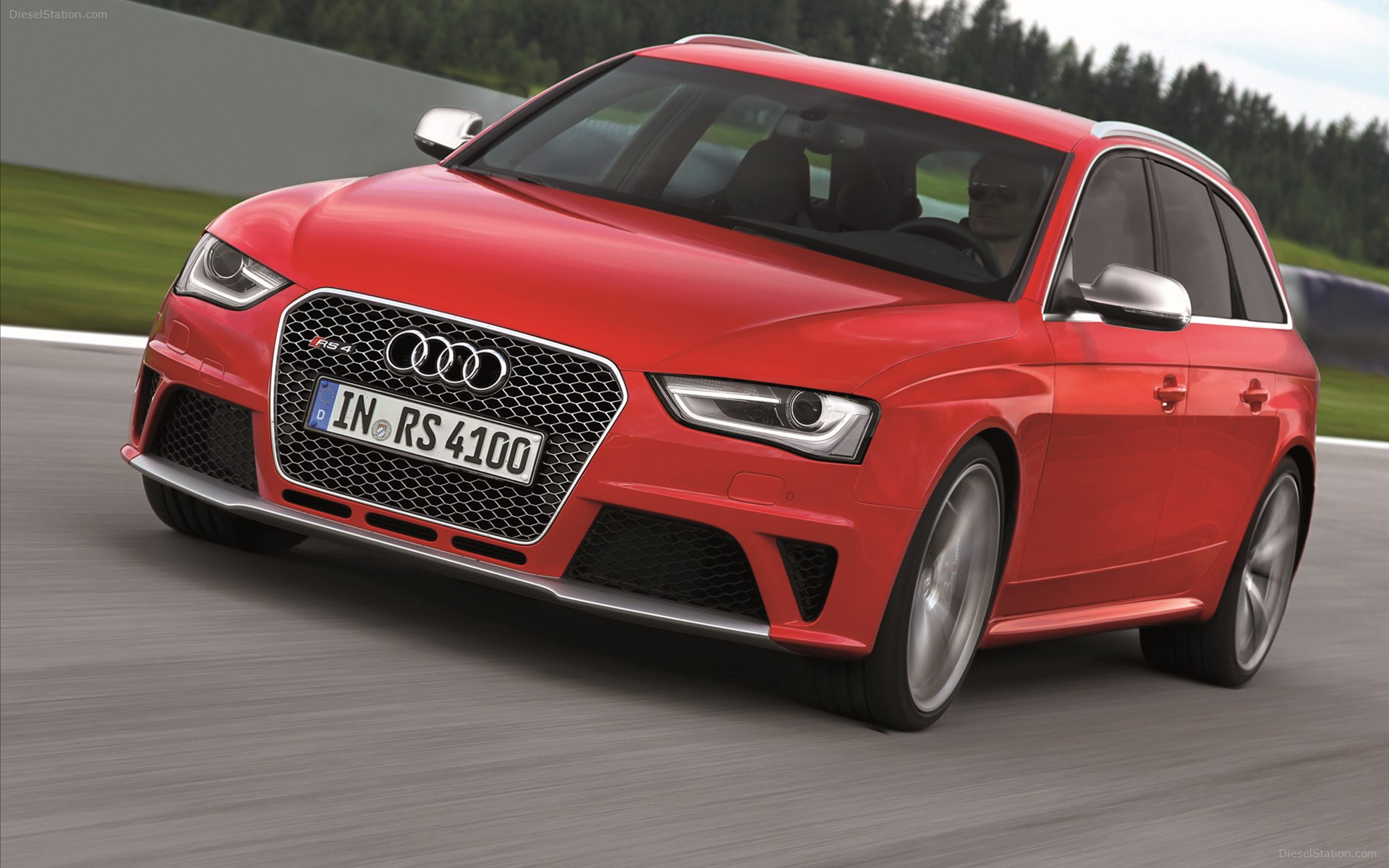 Audi RS4 Avant 2013