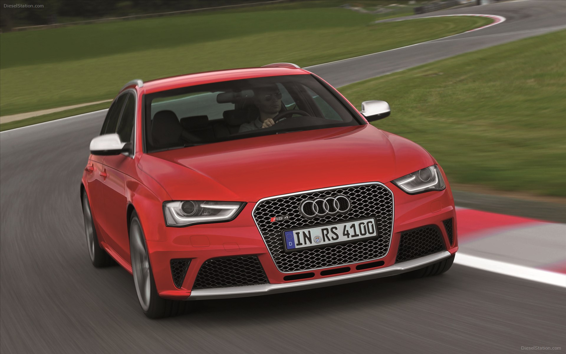 Audi RS4 Avant 2013