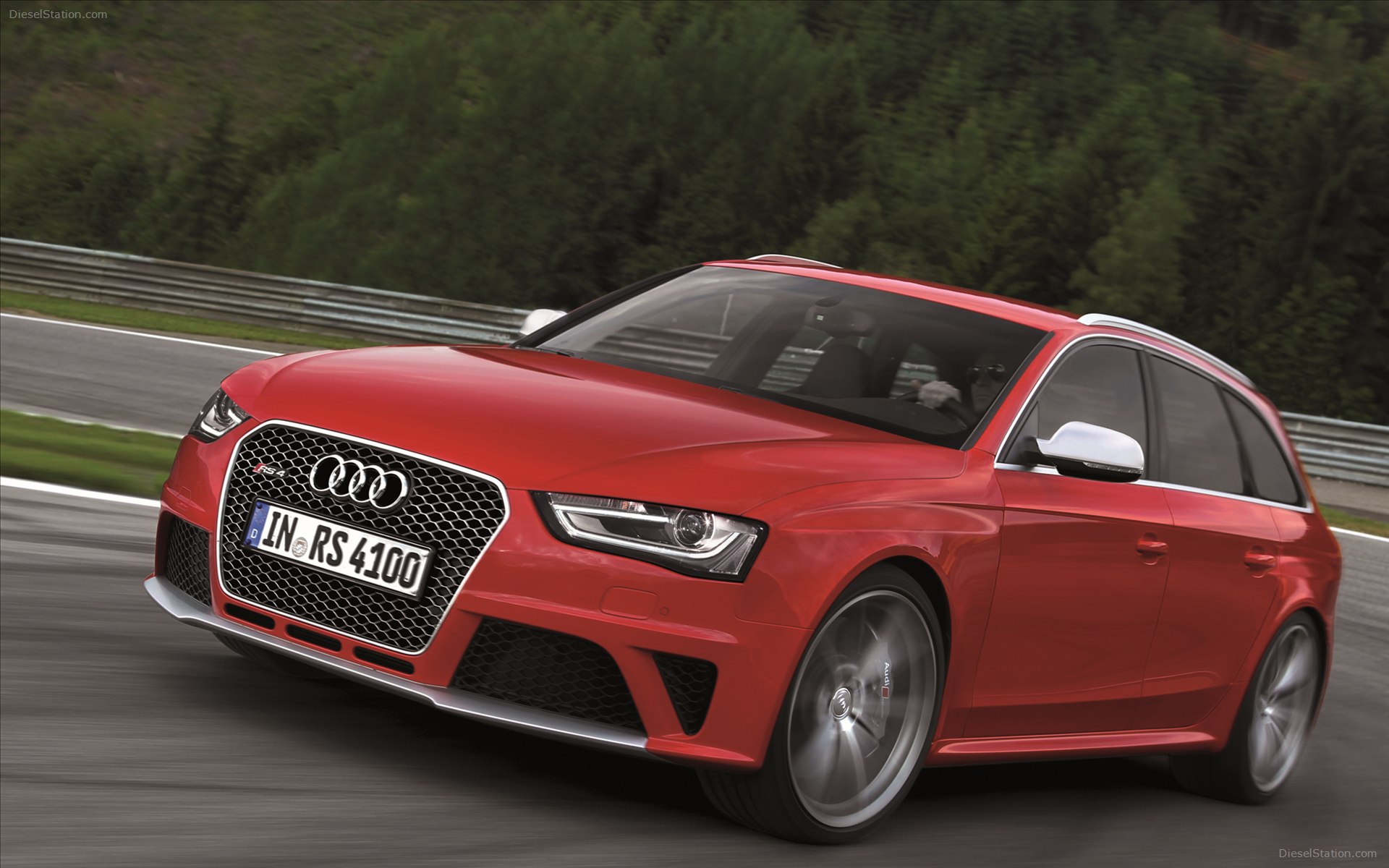Audi RS4 Avant 2013