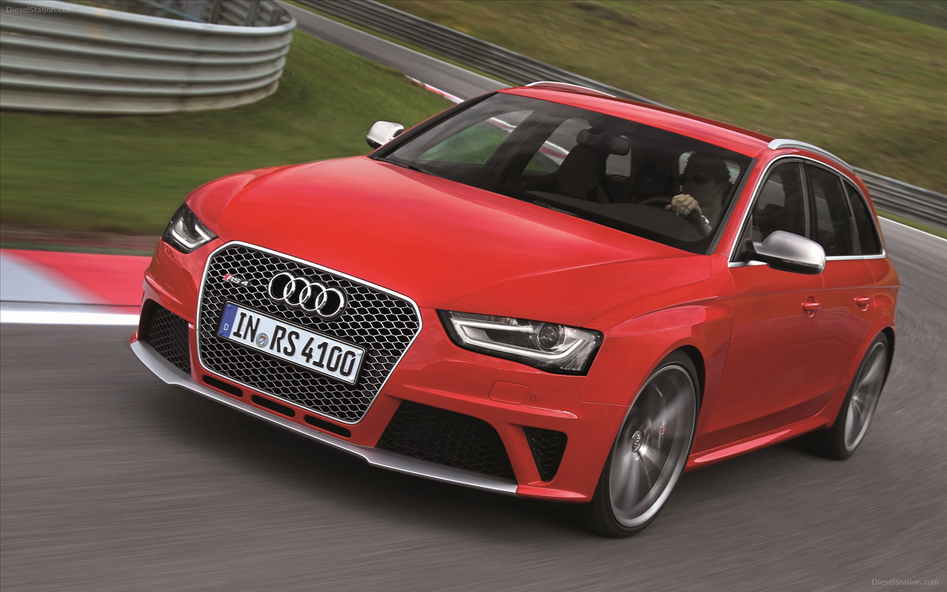 Audi RS4 Avant 2013