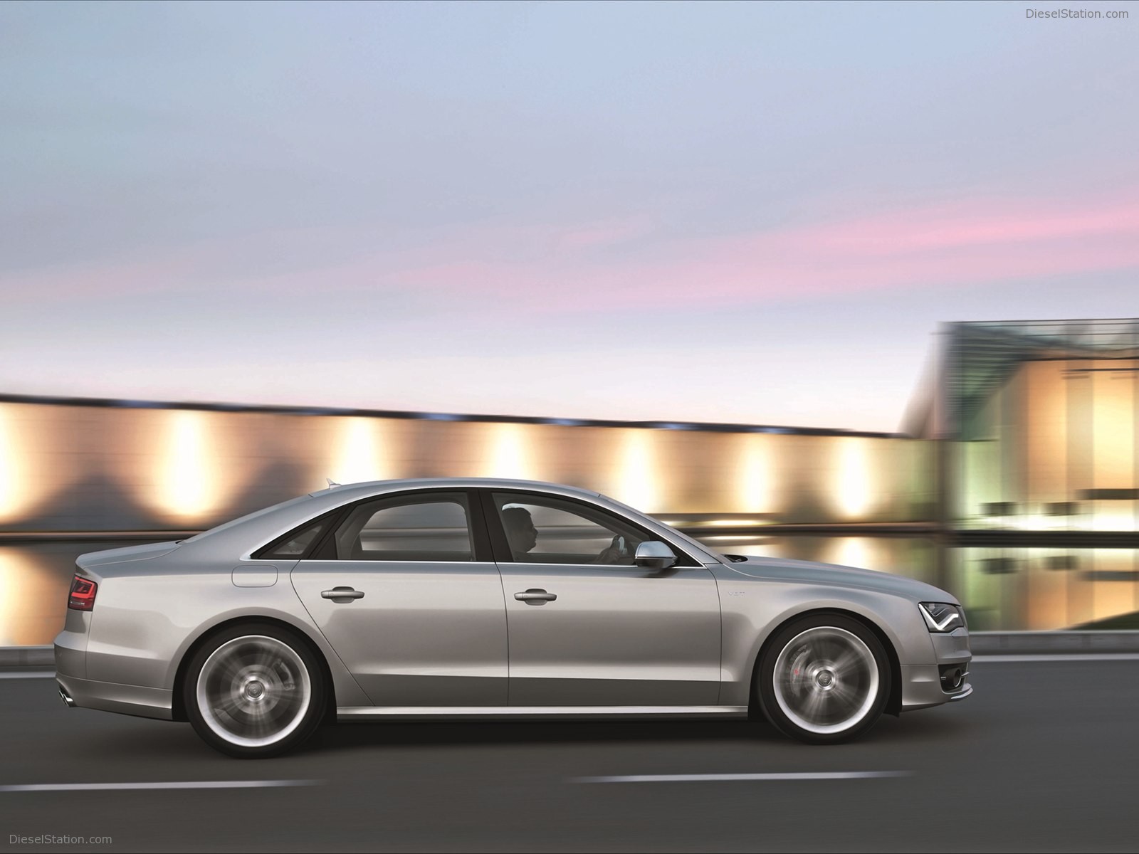 Audi S8 2013