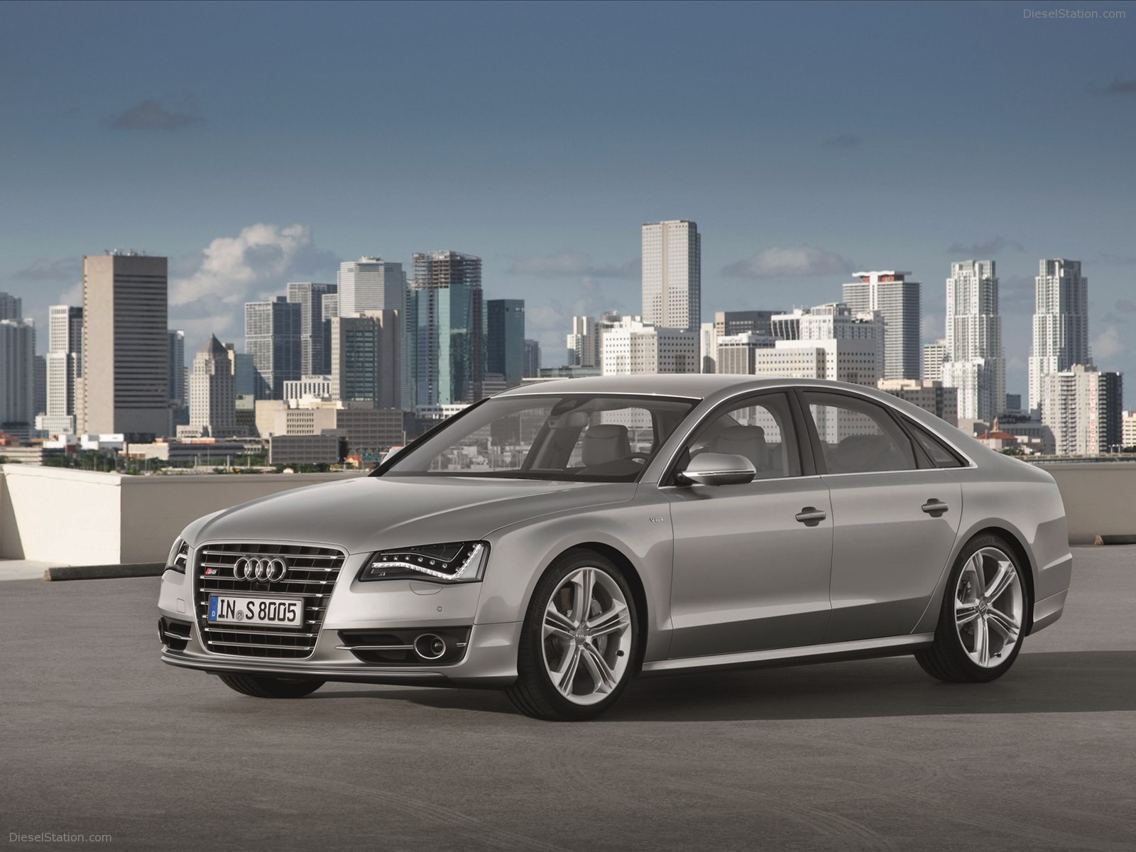 Audi S8 2013