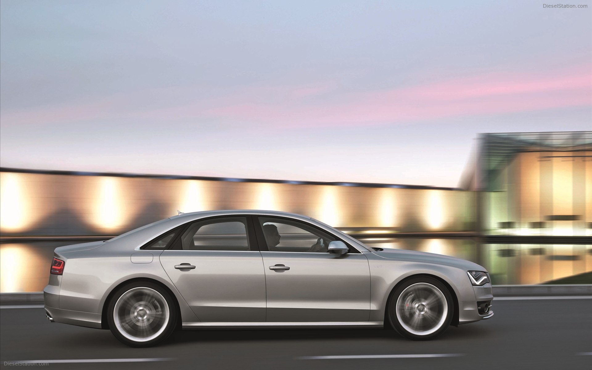 Audi S8 2013