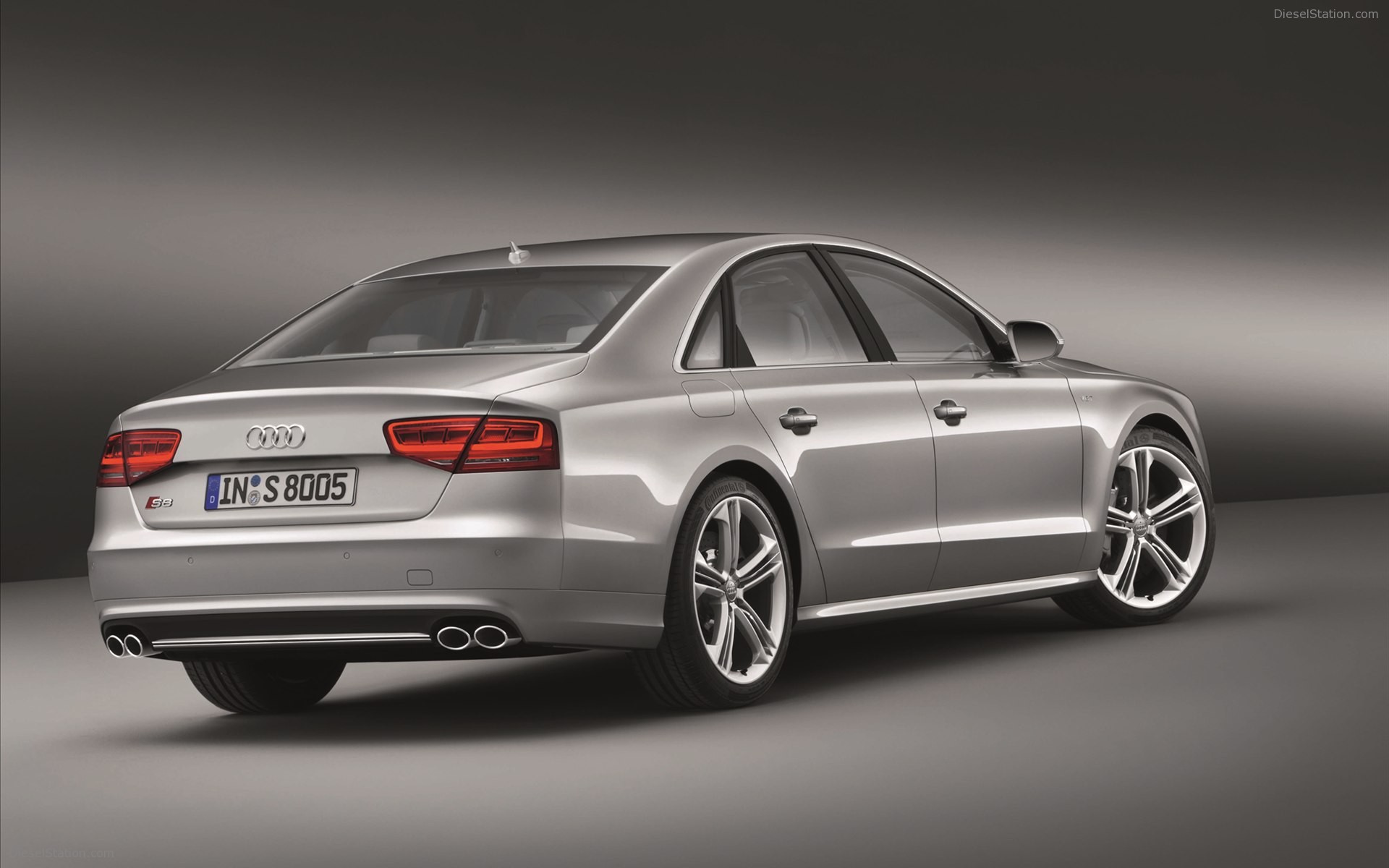 Audi S8 2013