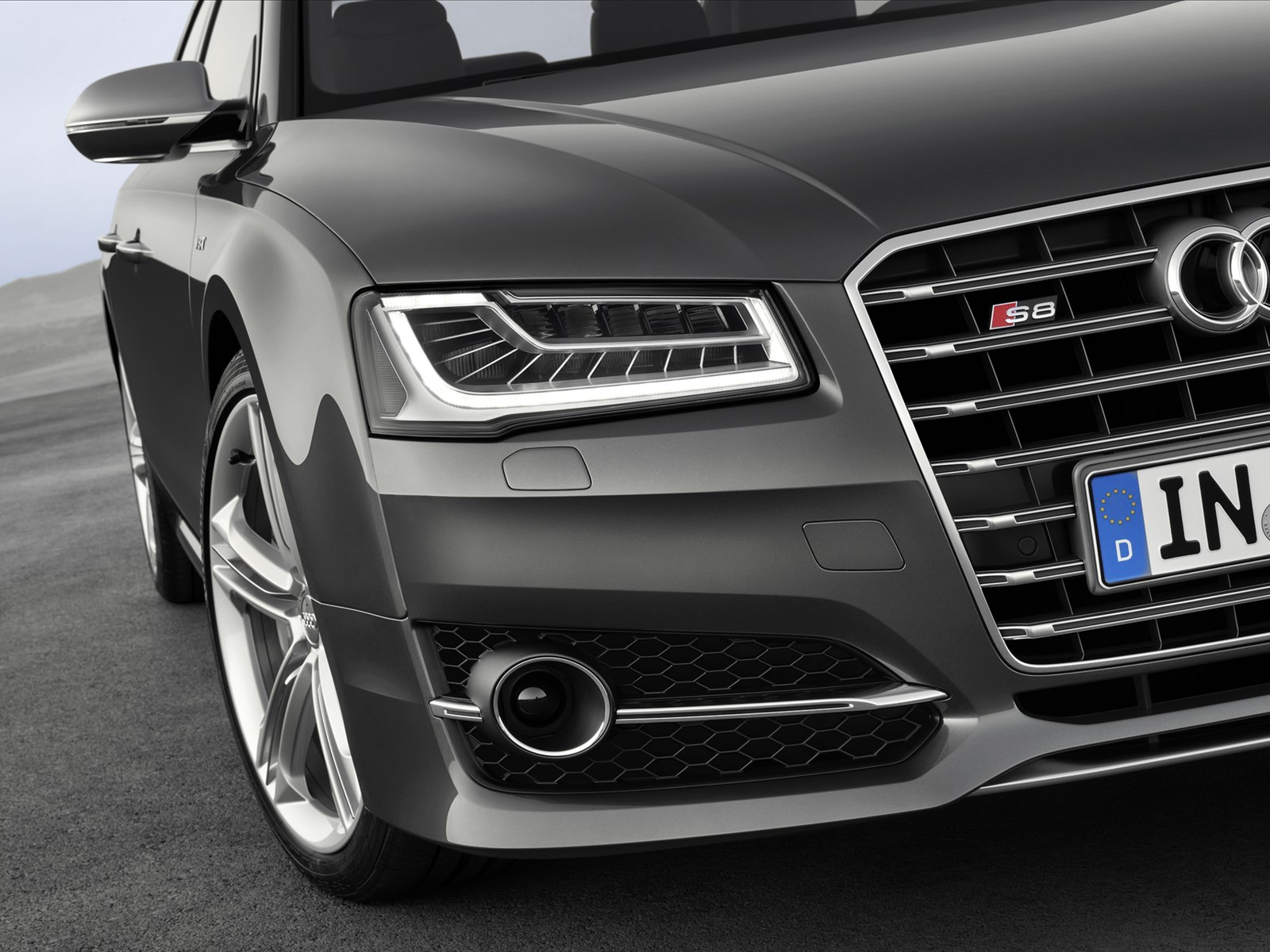 Audi S8 2014