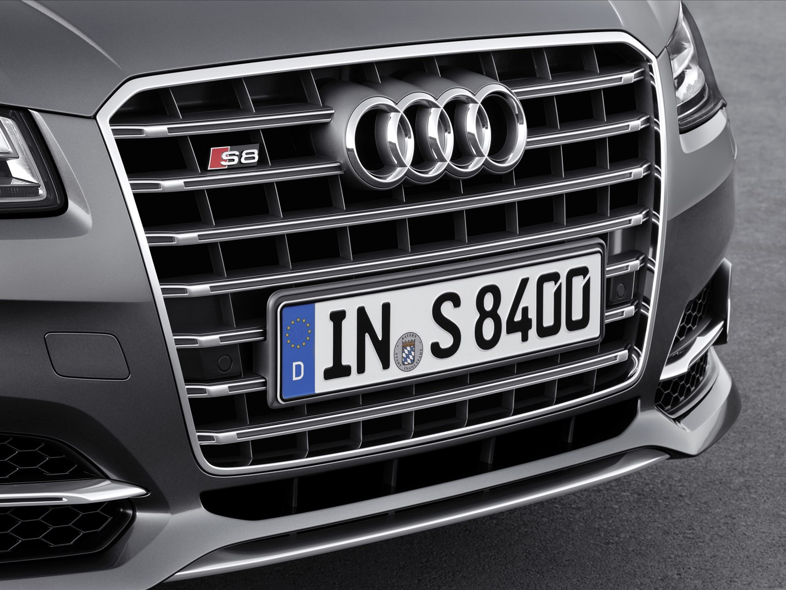 Audi S8 2014