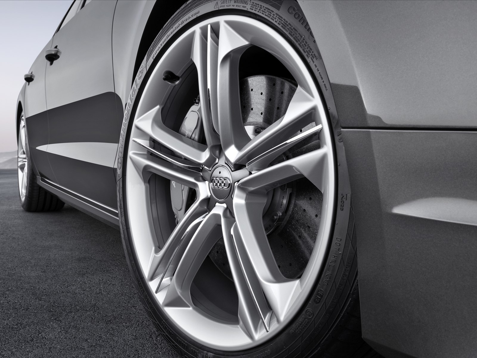 Audi S8 2014