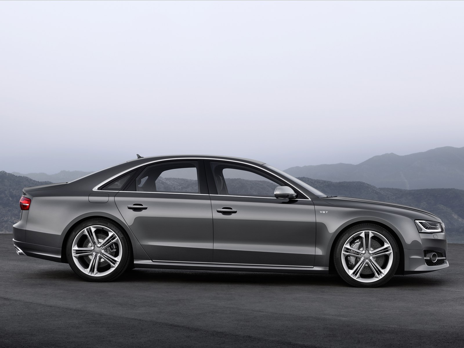 Audi S8 2014