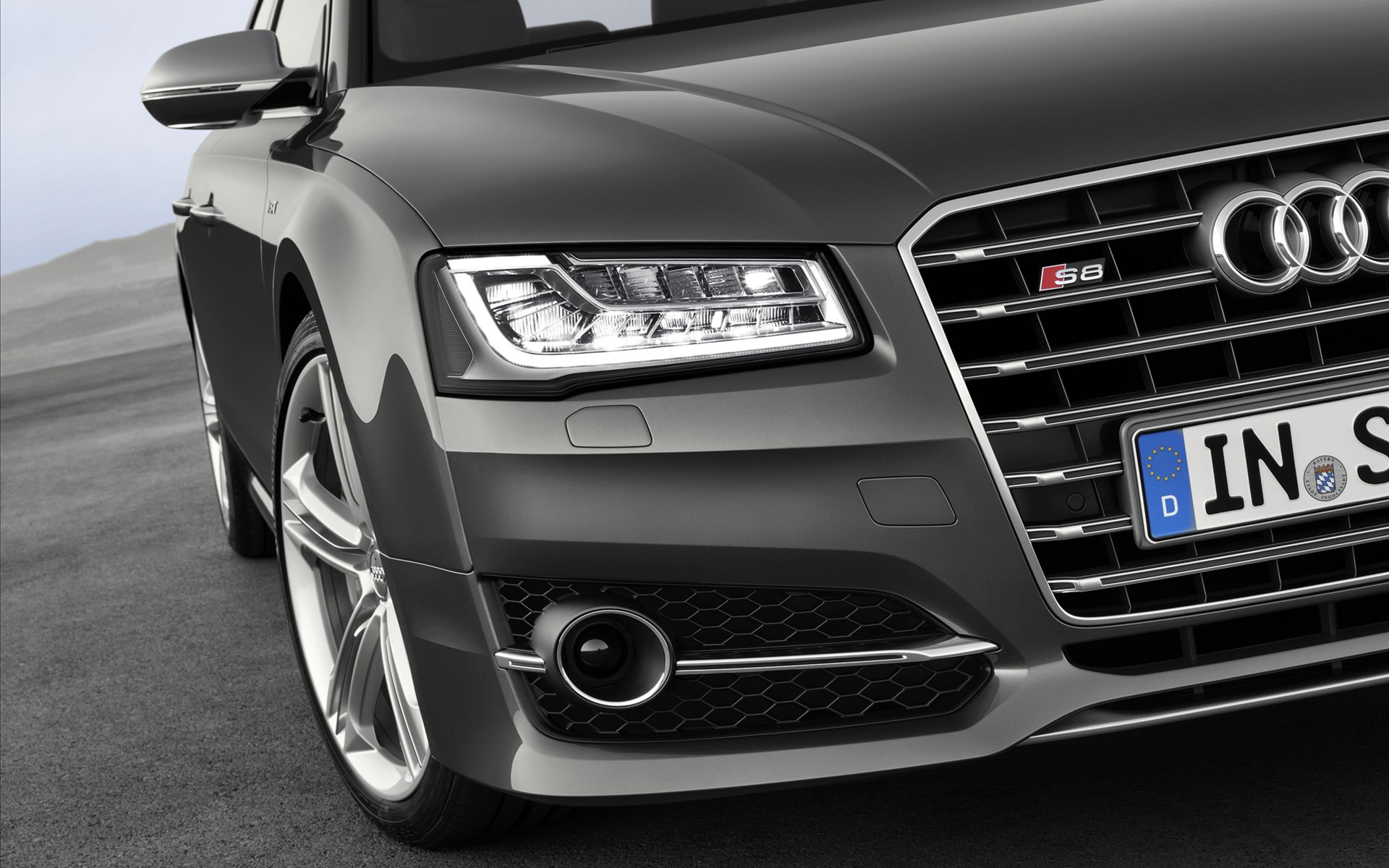 Audi S8 2014