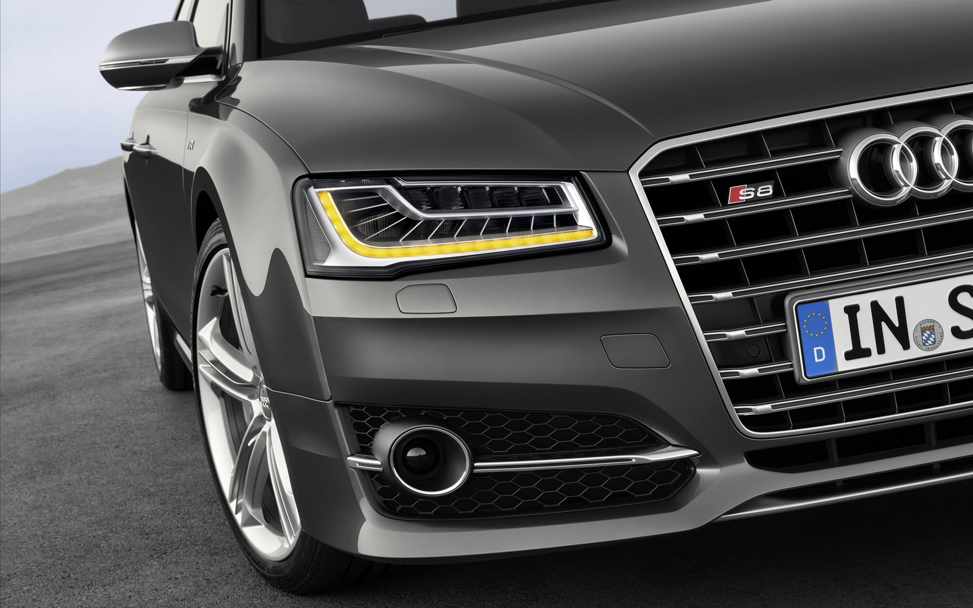 Audi S8 2014