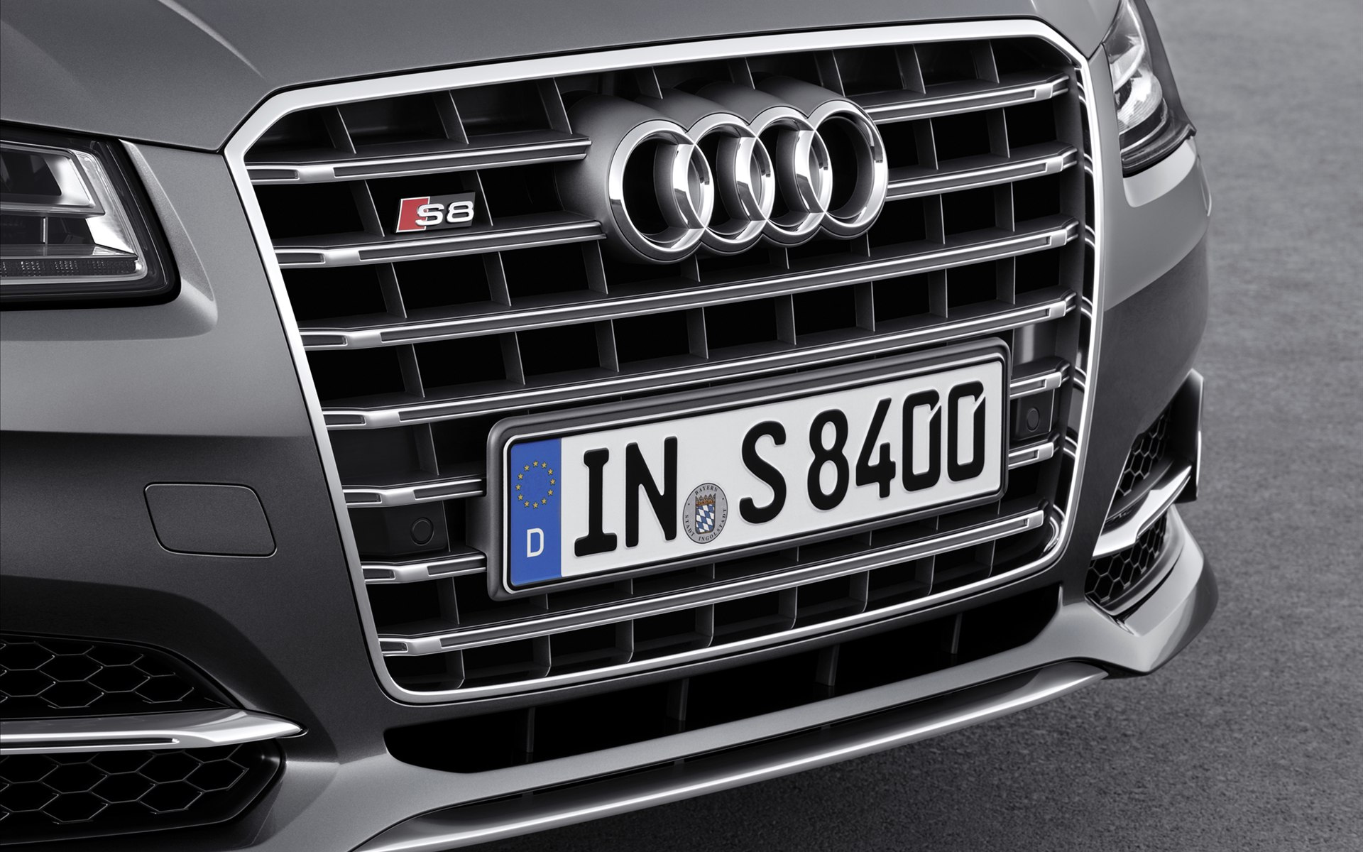 Audi S8 2014