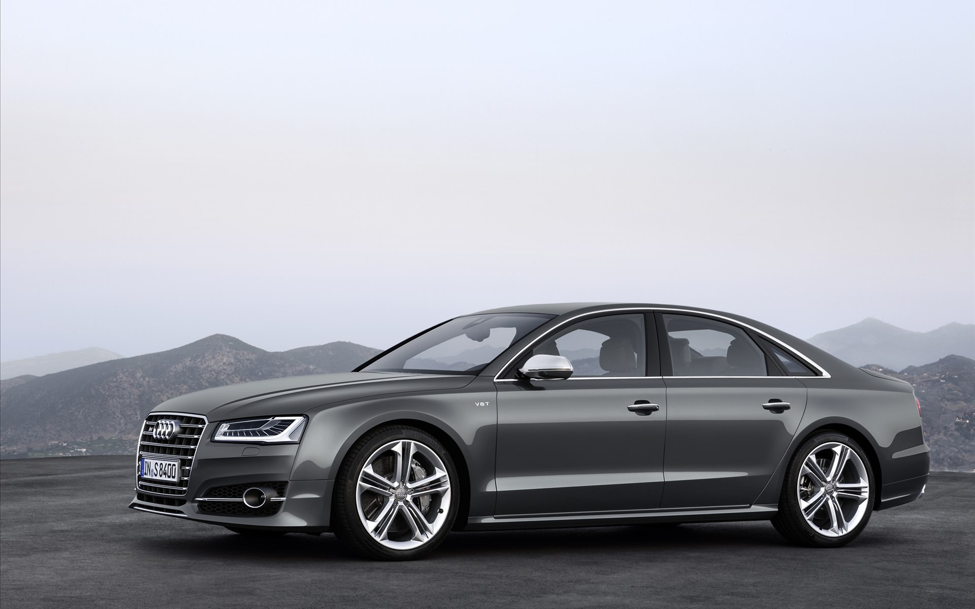 Audi S8 2014