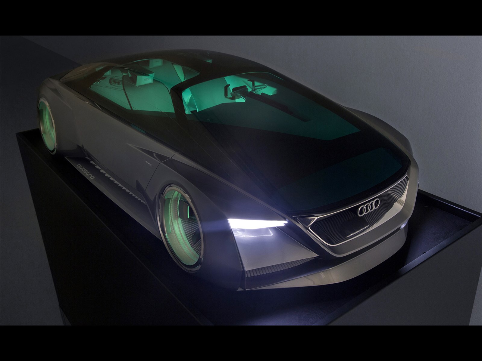 Audi Fleet Shuttle Quattro 2014