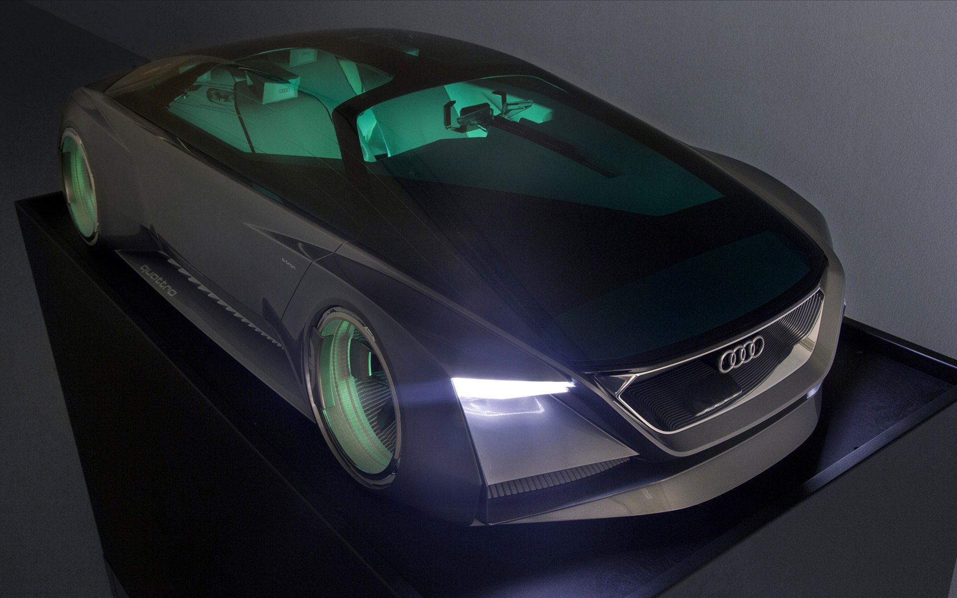 Audi Fleet Shuttle Quattro 2014