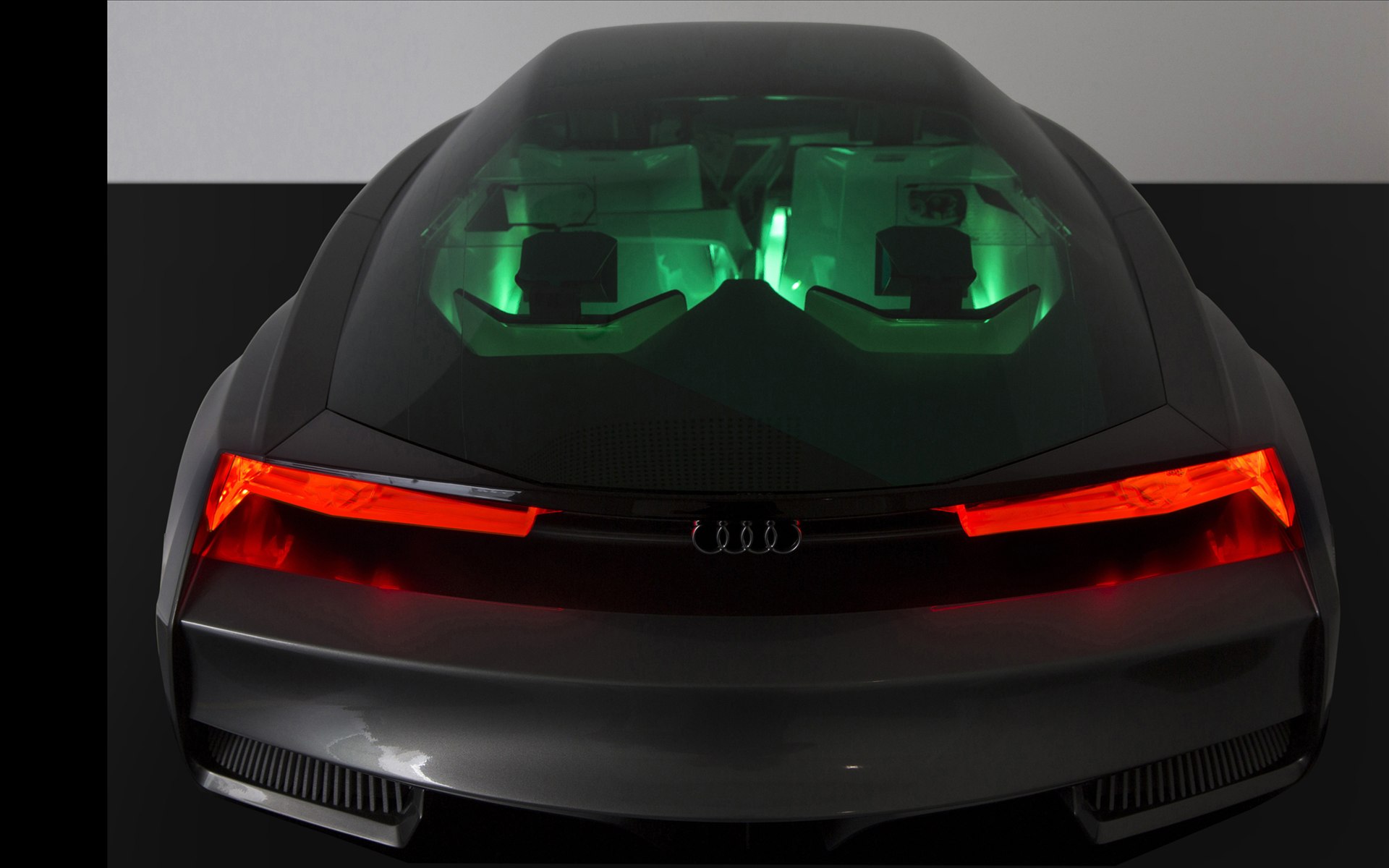Audi Fleet Shuttle Quattro 2014