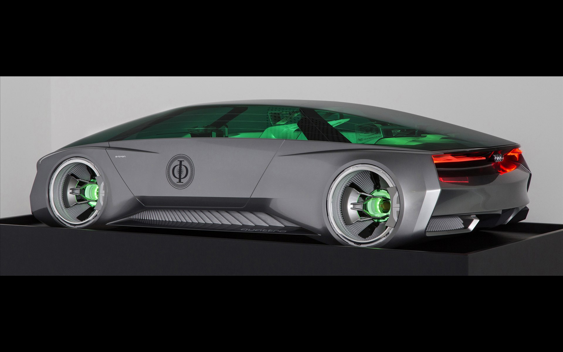 Audi Fleet Shuttle Quattro 2014