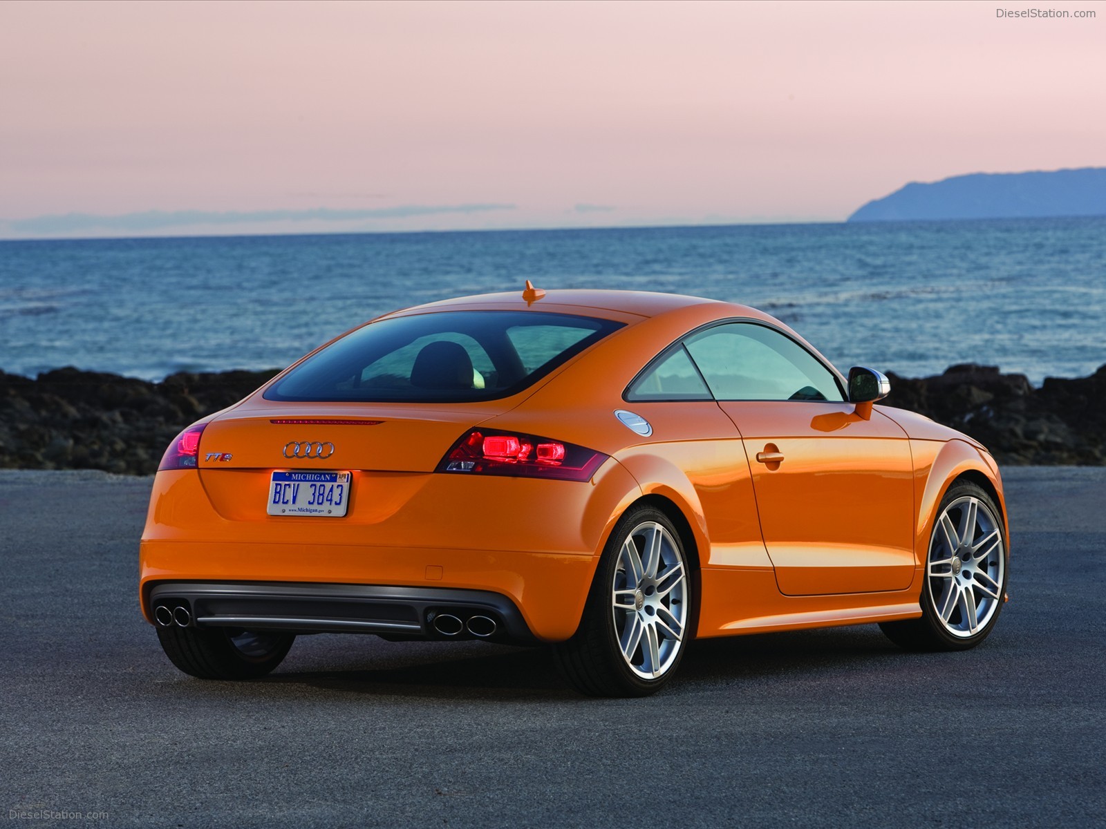 Audi TTS Coupe and Roadster 2009