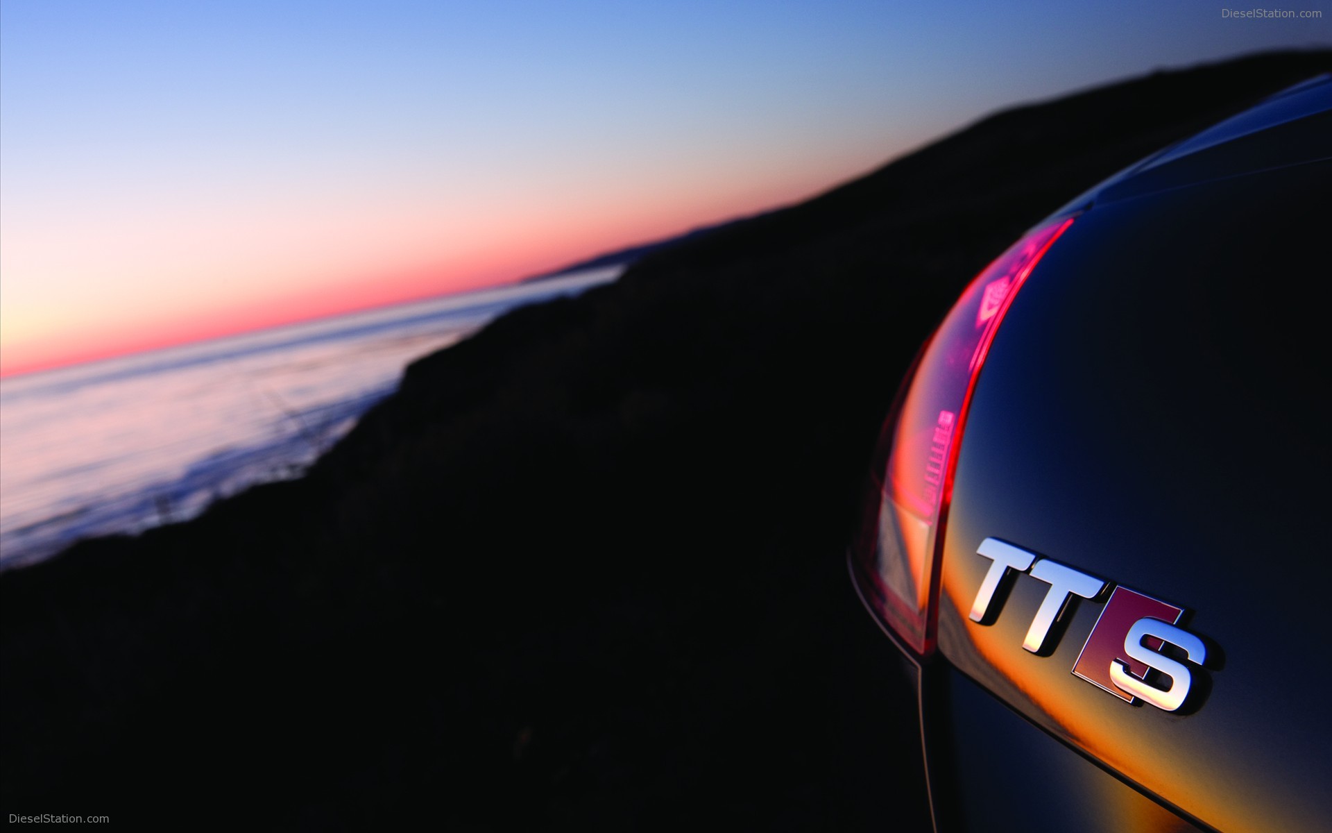 Audi TTS Coupe and Roadster 2009
