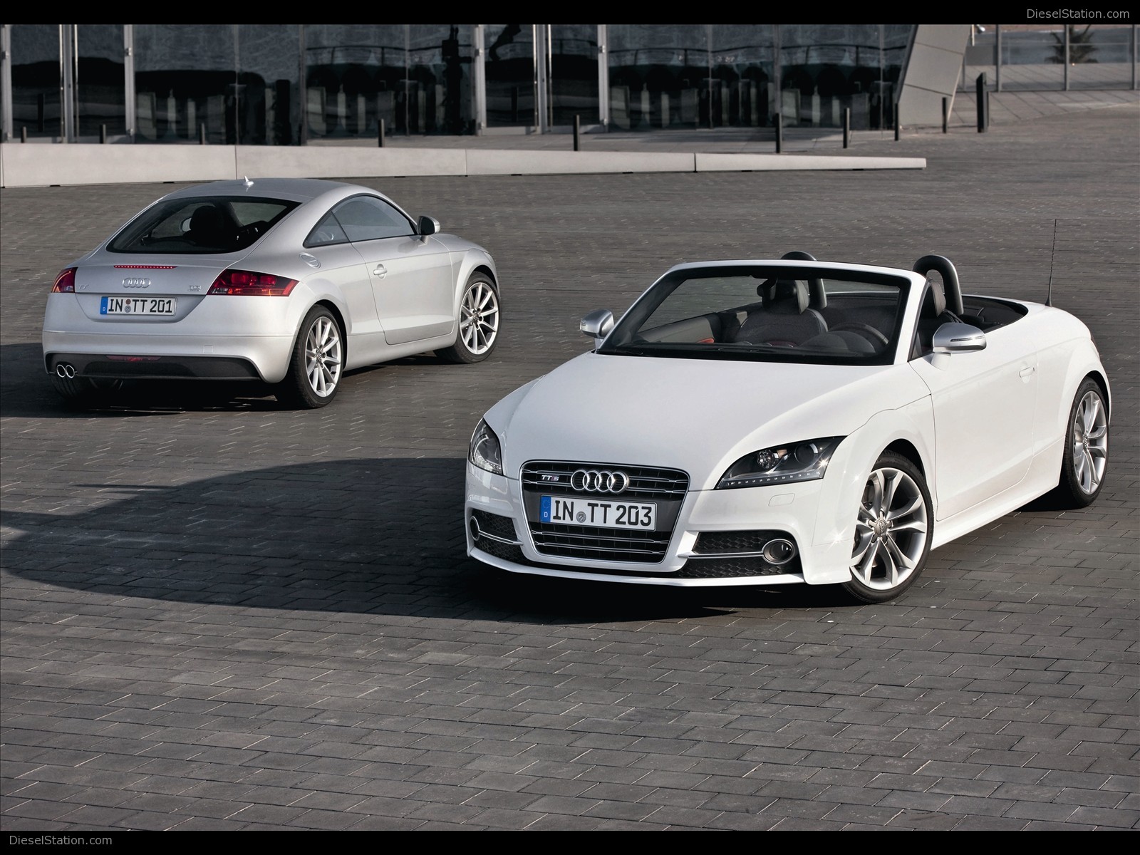 Audi TTS Roadster 2011