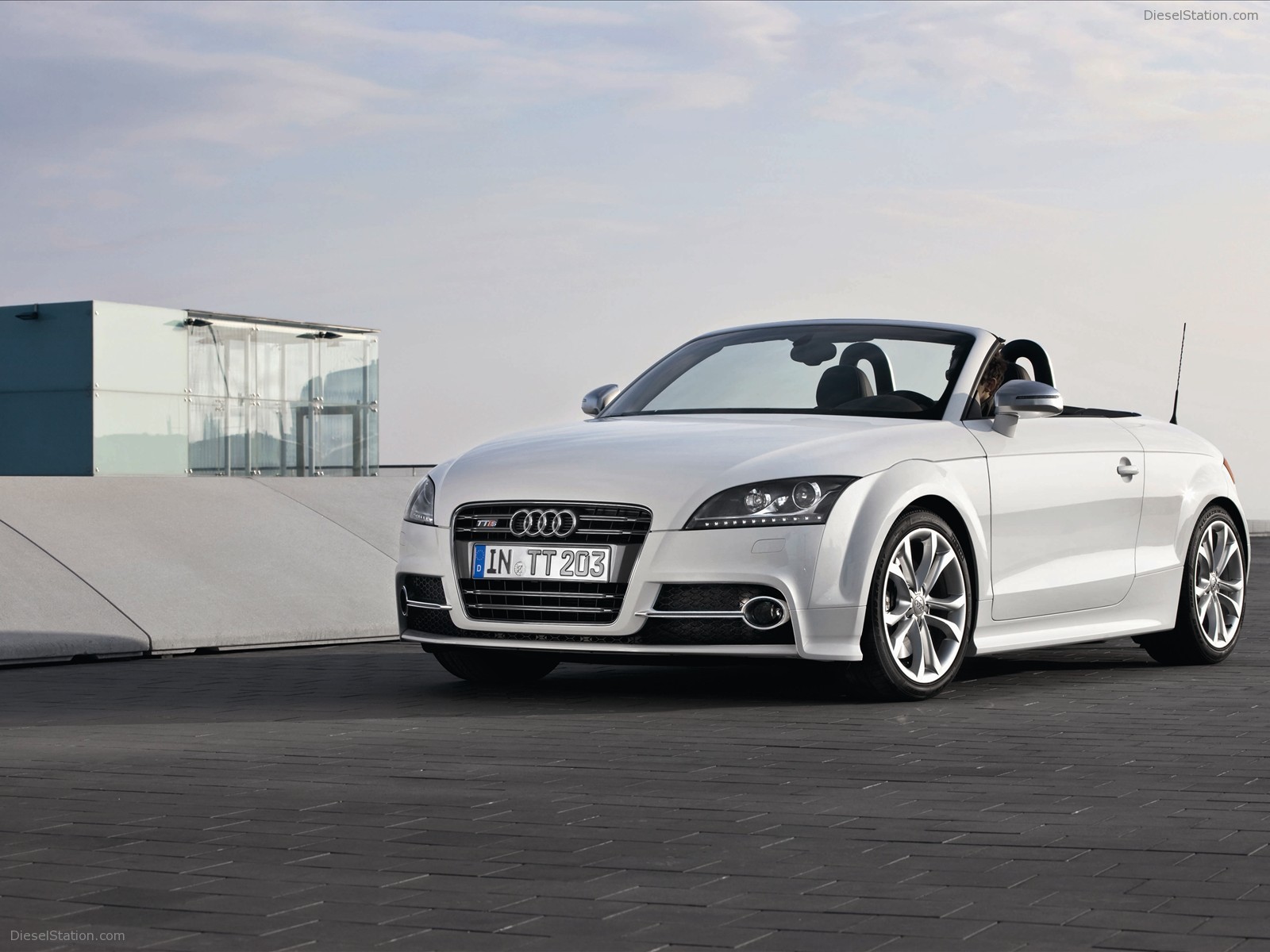 Audi TTS Roadster 2011
