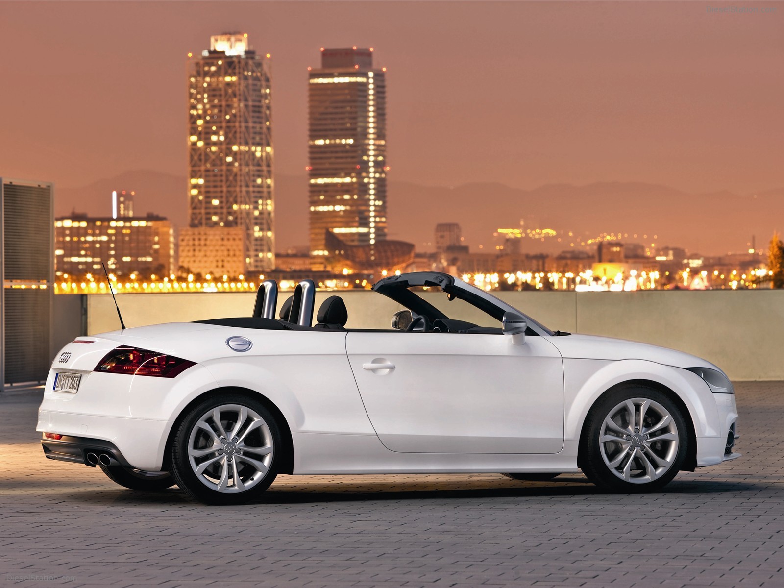 Audi TTS Roadster 2011