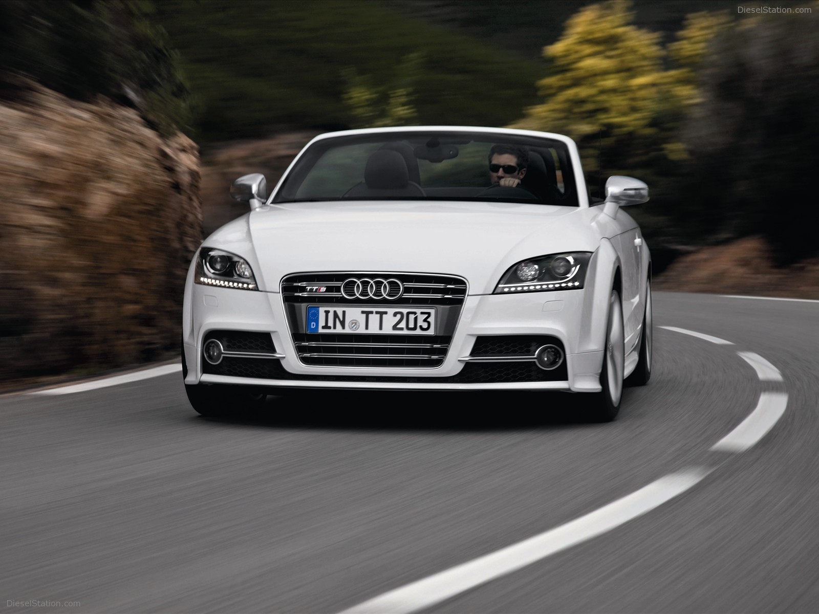 Audi TTS Roadster 2011
