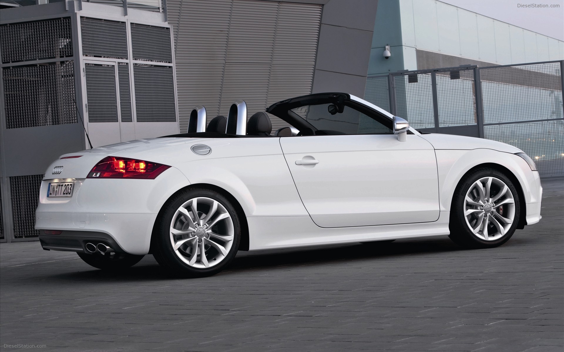 Audi TTS Roadster 2011