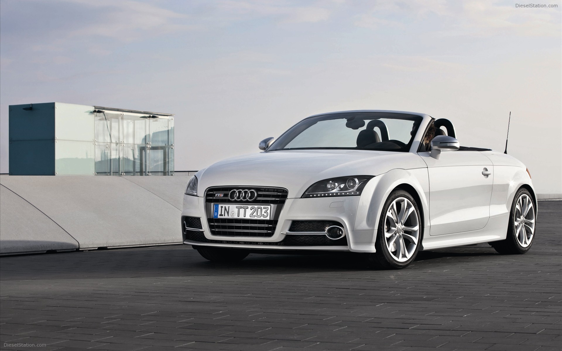Audi TTS Roadster 2011