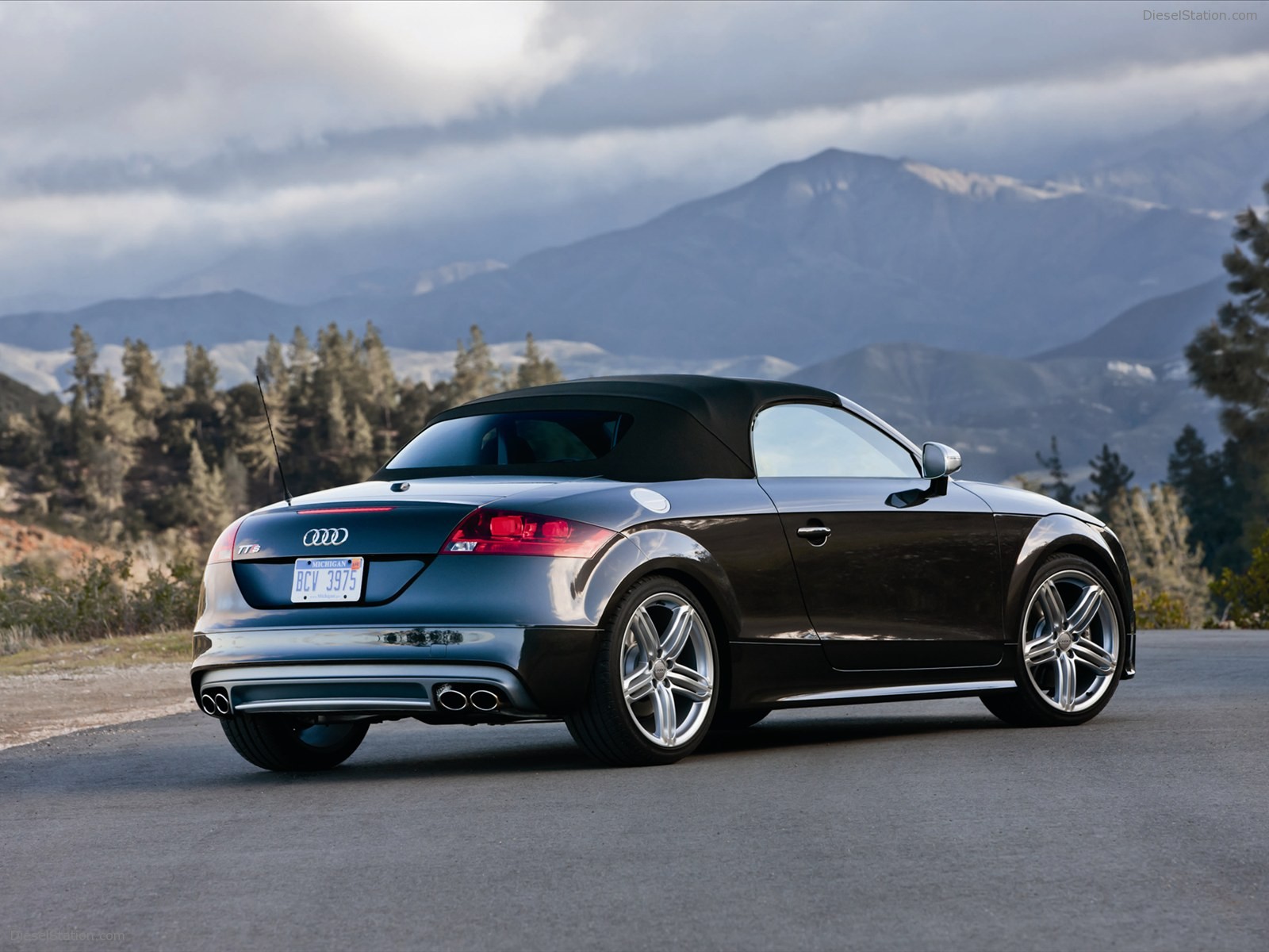 Audi TTS Roadster 2012