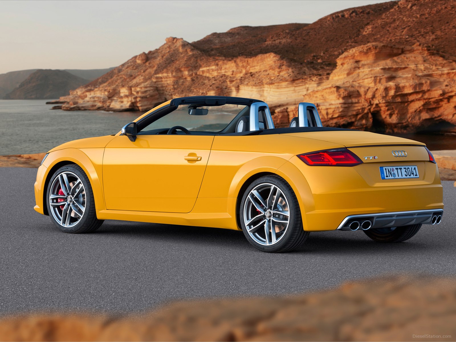 Audi TTS Roadster 2015