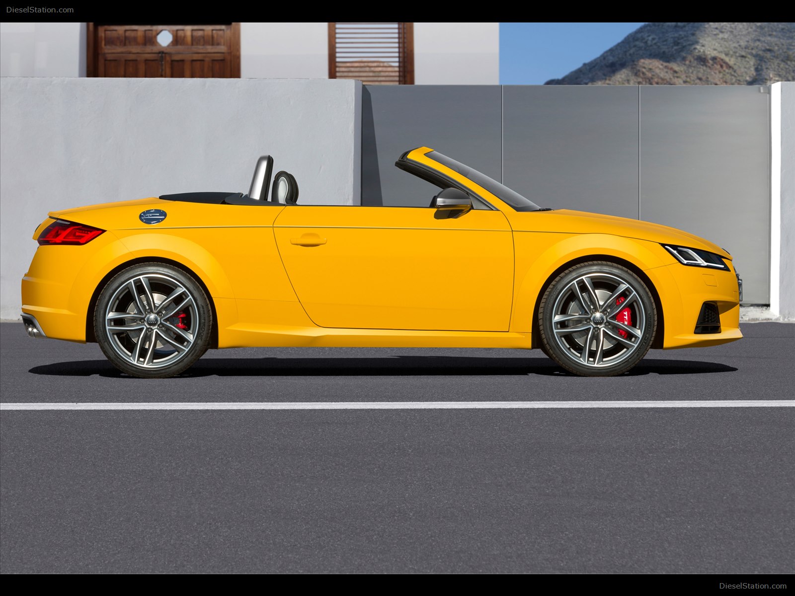 Audi TTS Roadster 2015